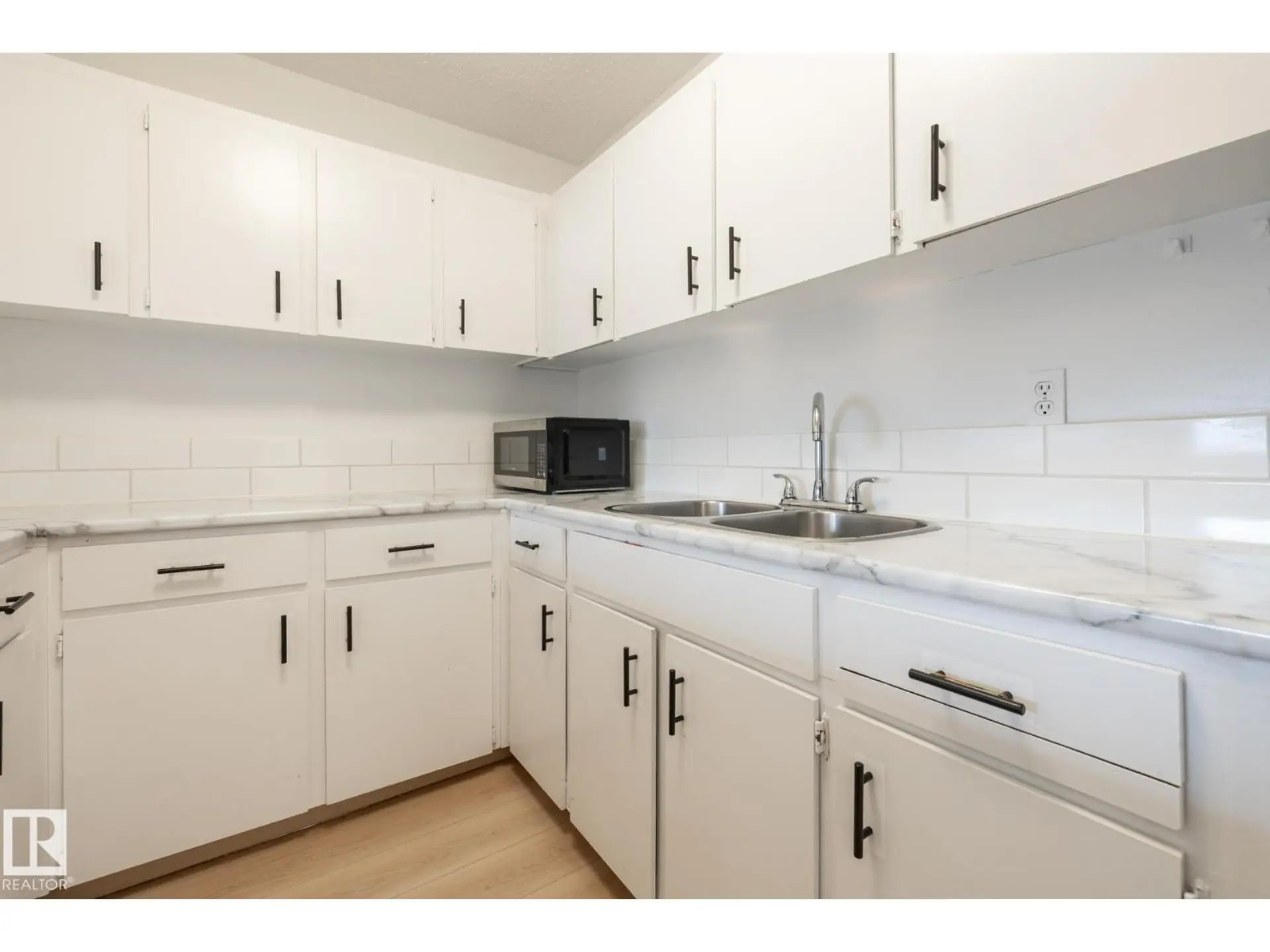 #303 10620 104 ST NW - Image 7