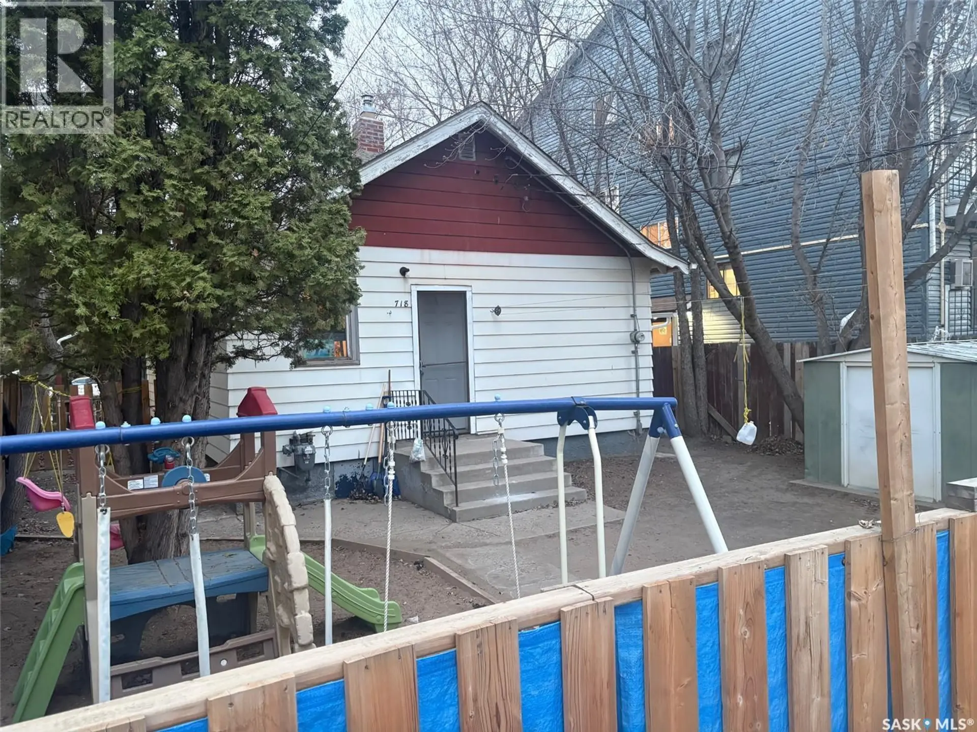 718 8th STREET E - Image 6