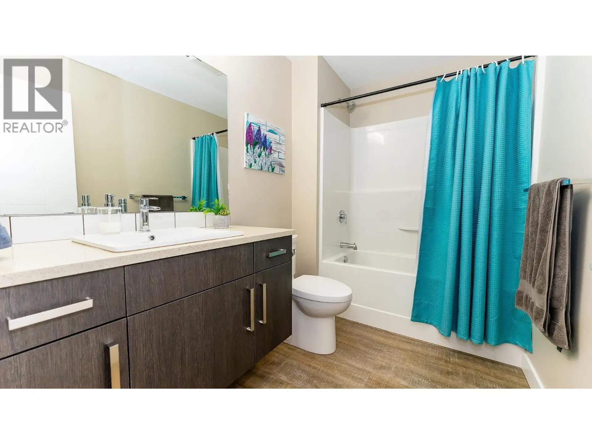 9671 Celeste Road - Image 17