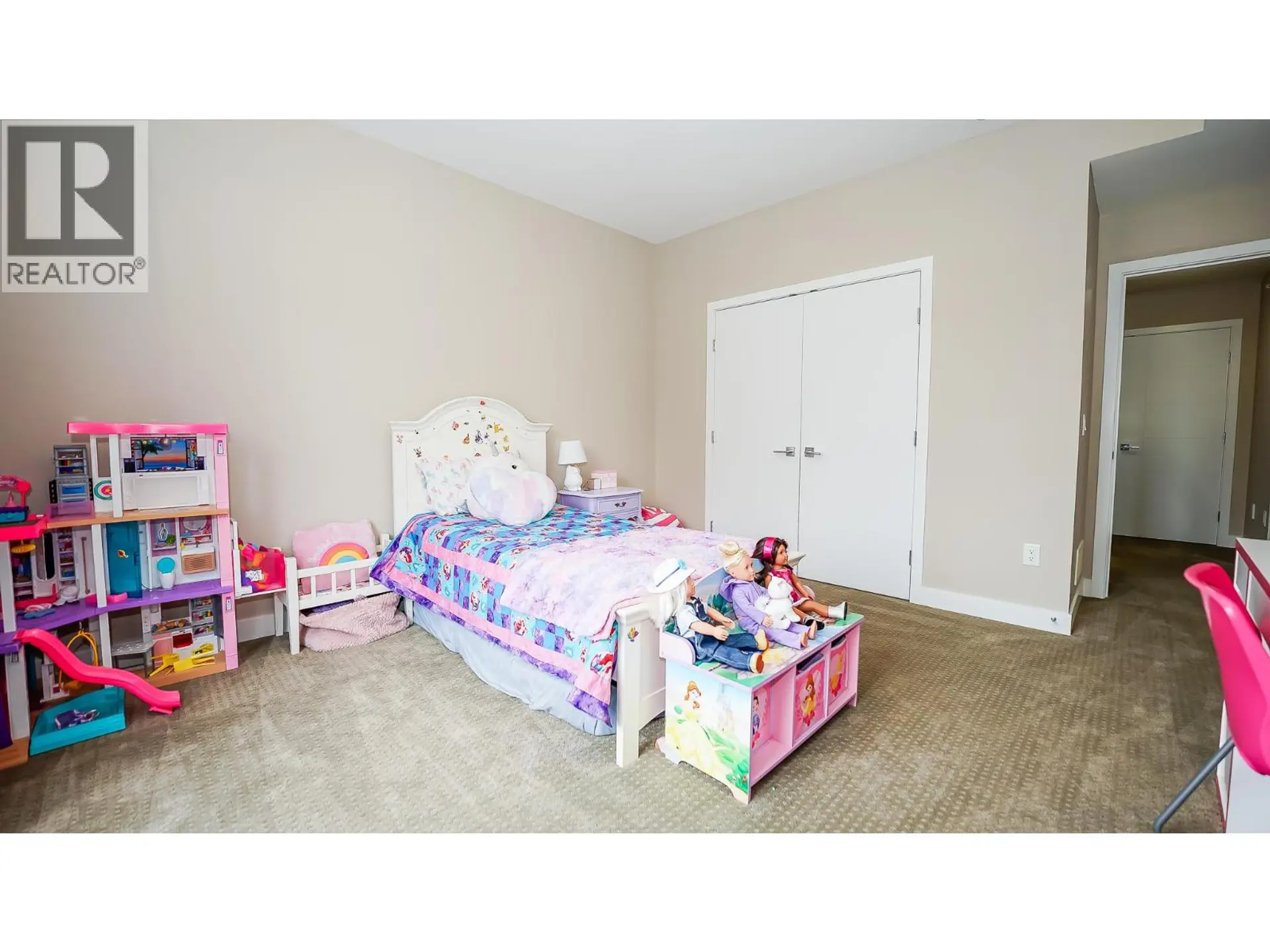 9671 Celeste Road - Image 15