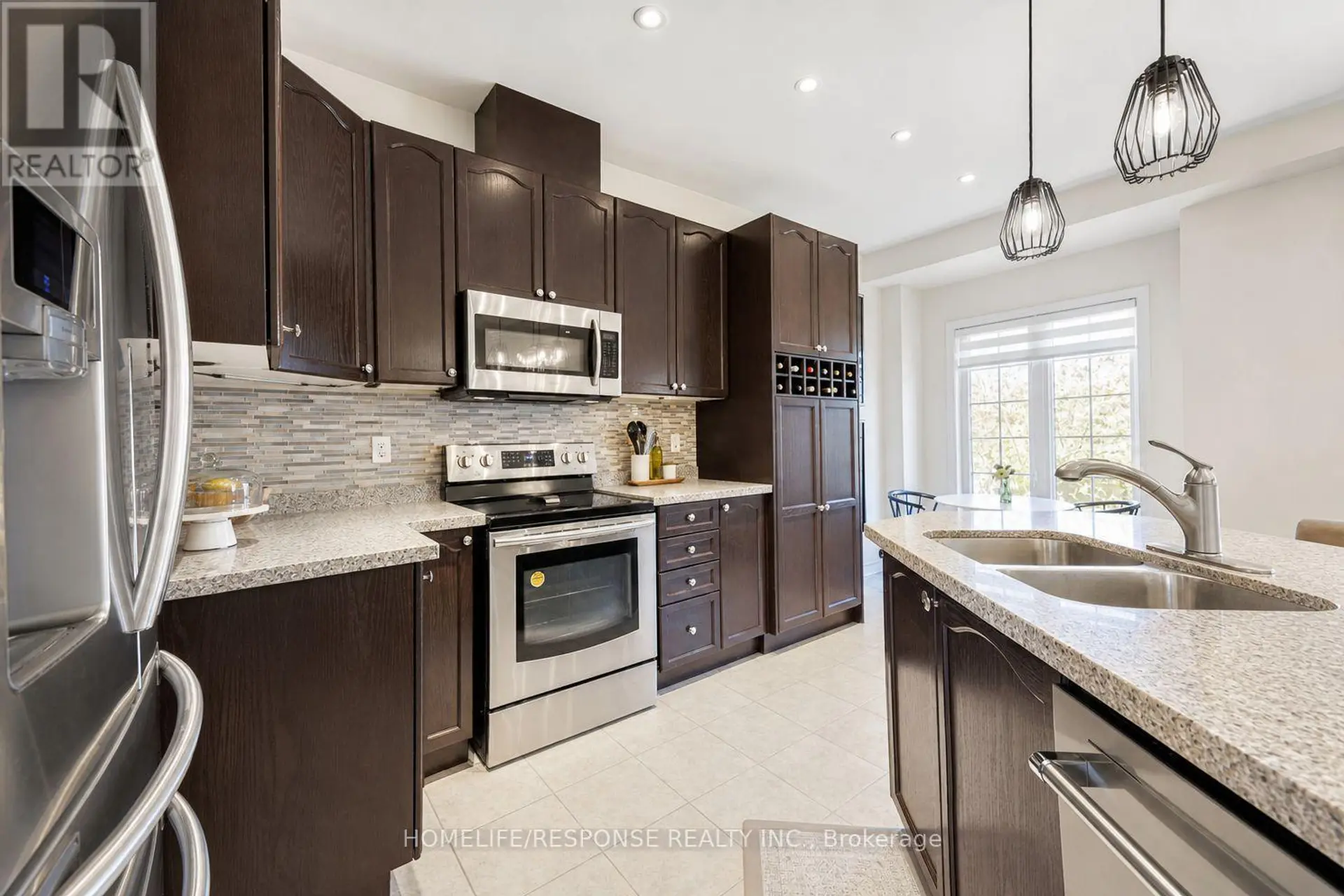 #UNIT 8 15 OLD COLONY ROAD - Image 5