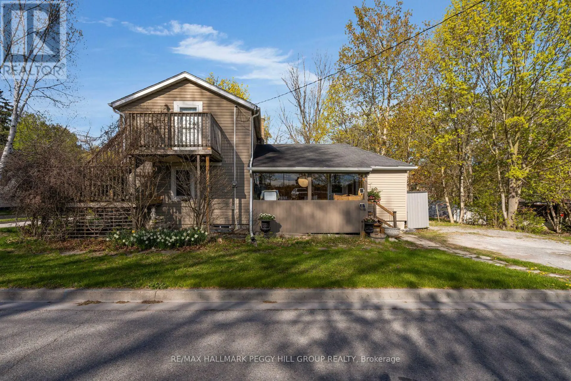 621 LYDIA STREET - Image 2