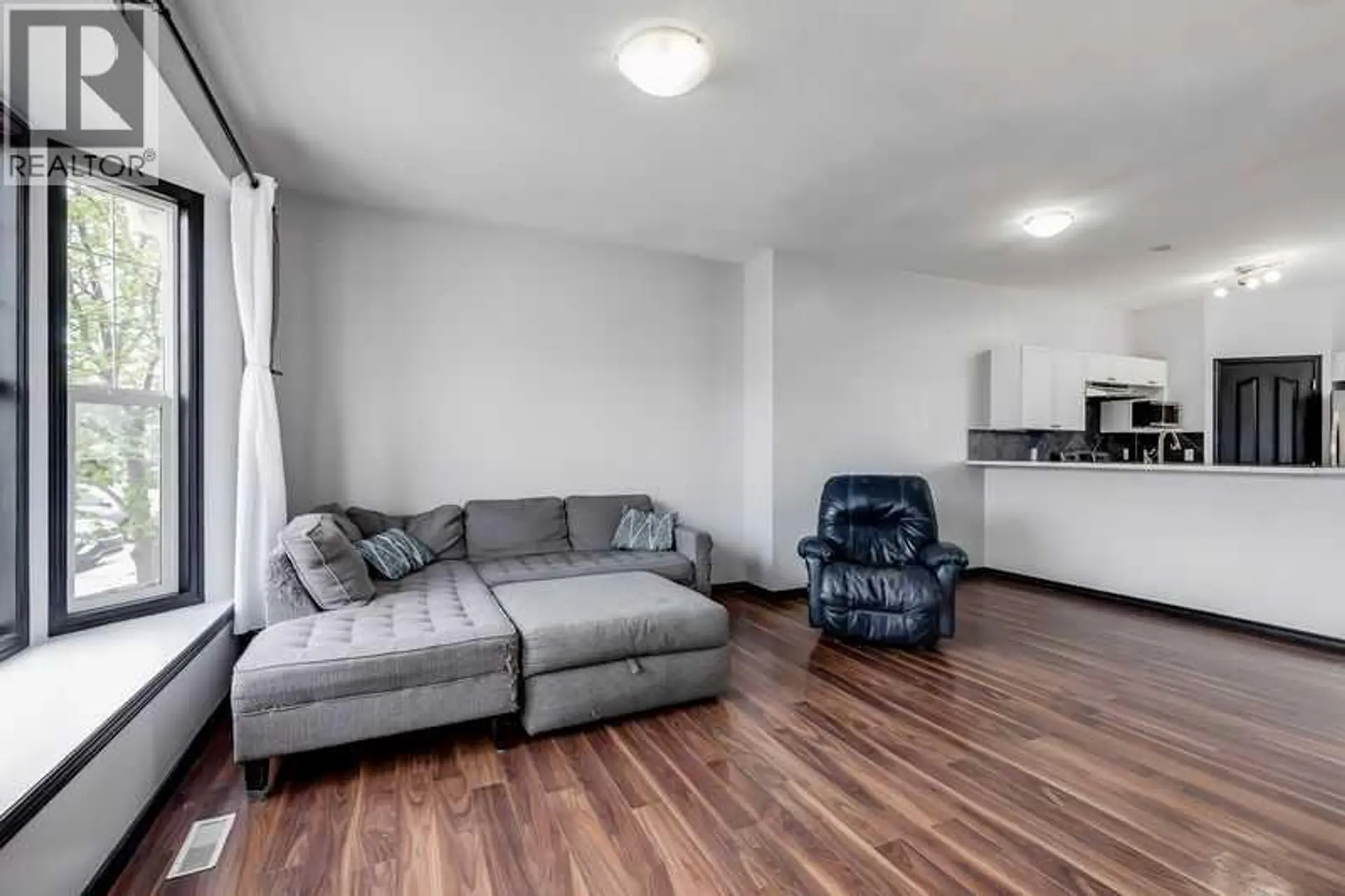 #1001 703 Luxstone Square SE - Image 3