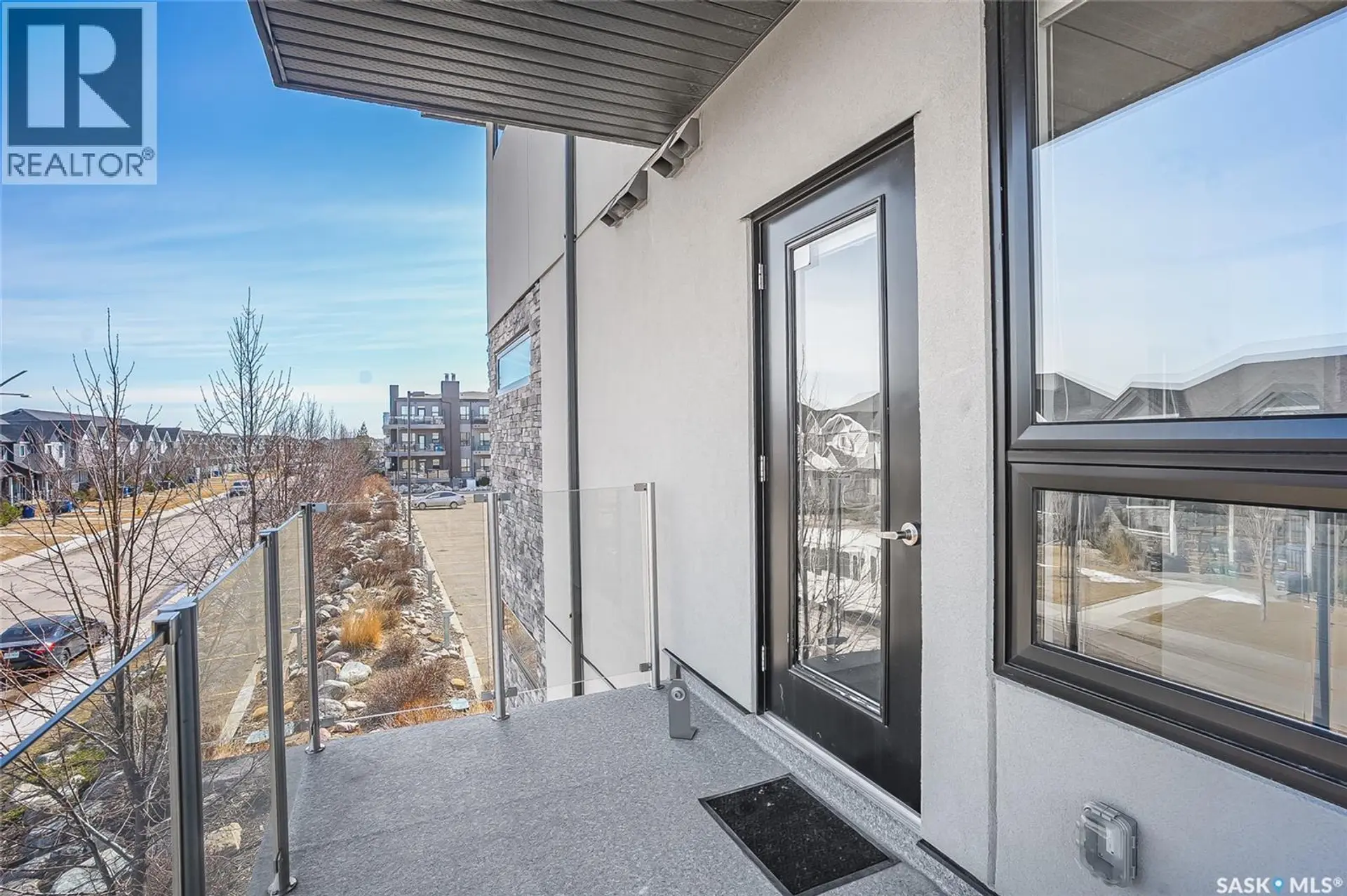 #218 223 Evergreen SQUARE - Image 14