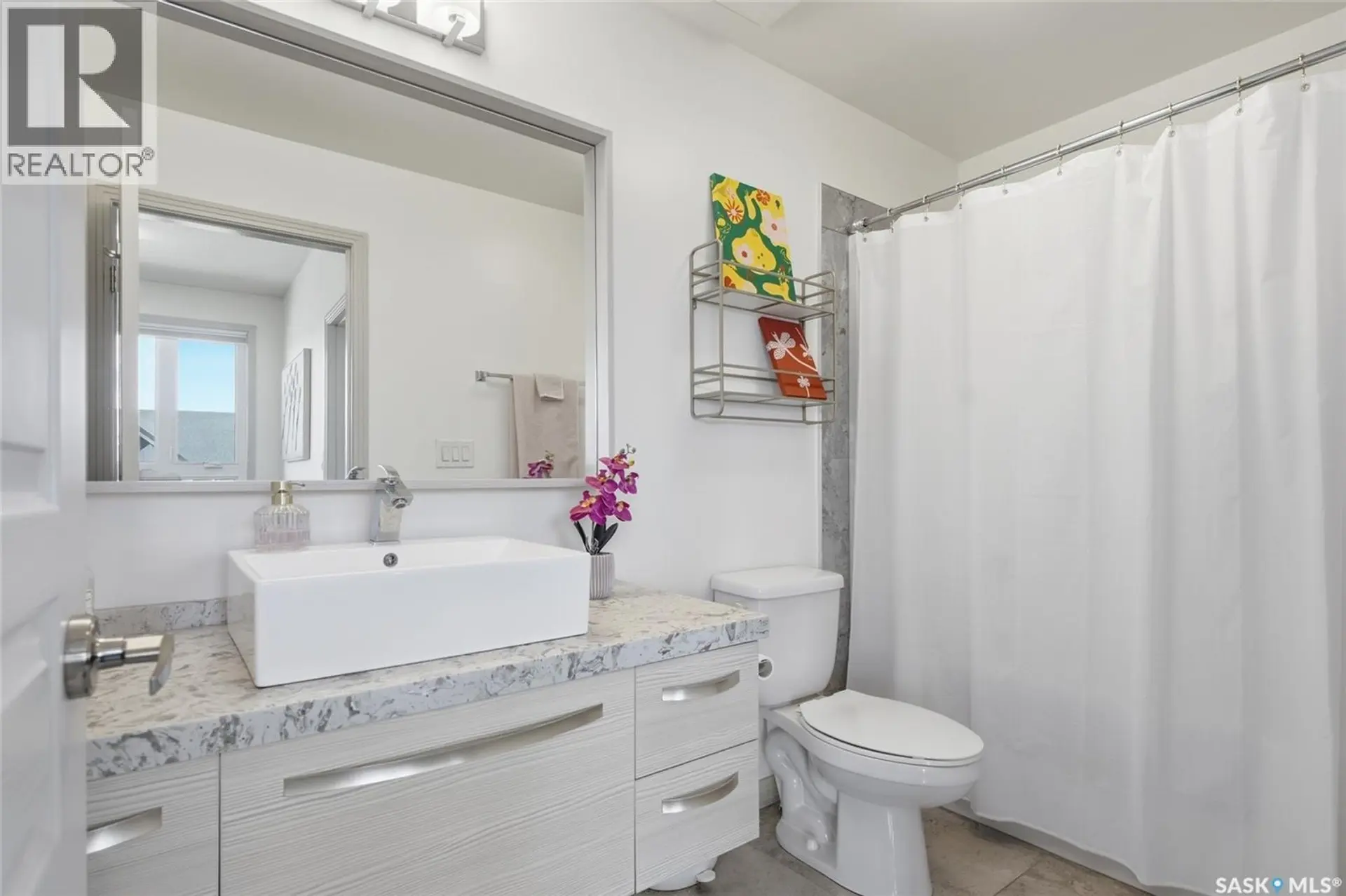 #218 223 Evergreen SQUARE - Image 11