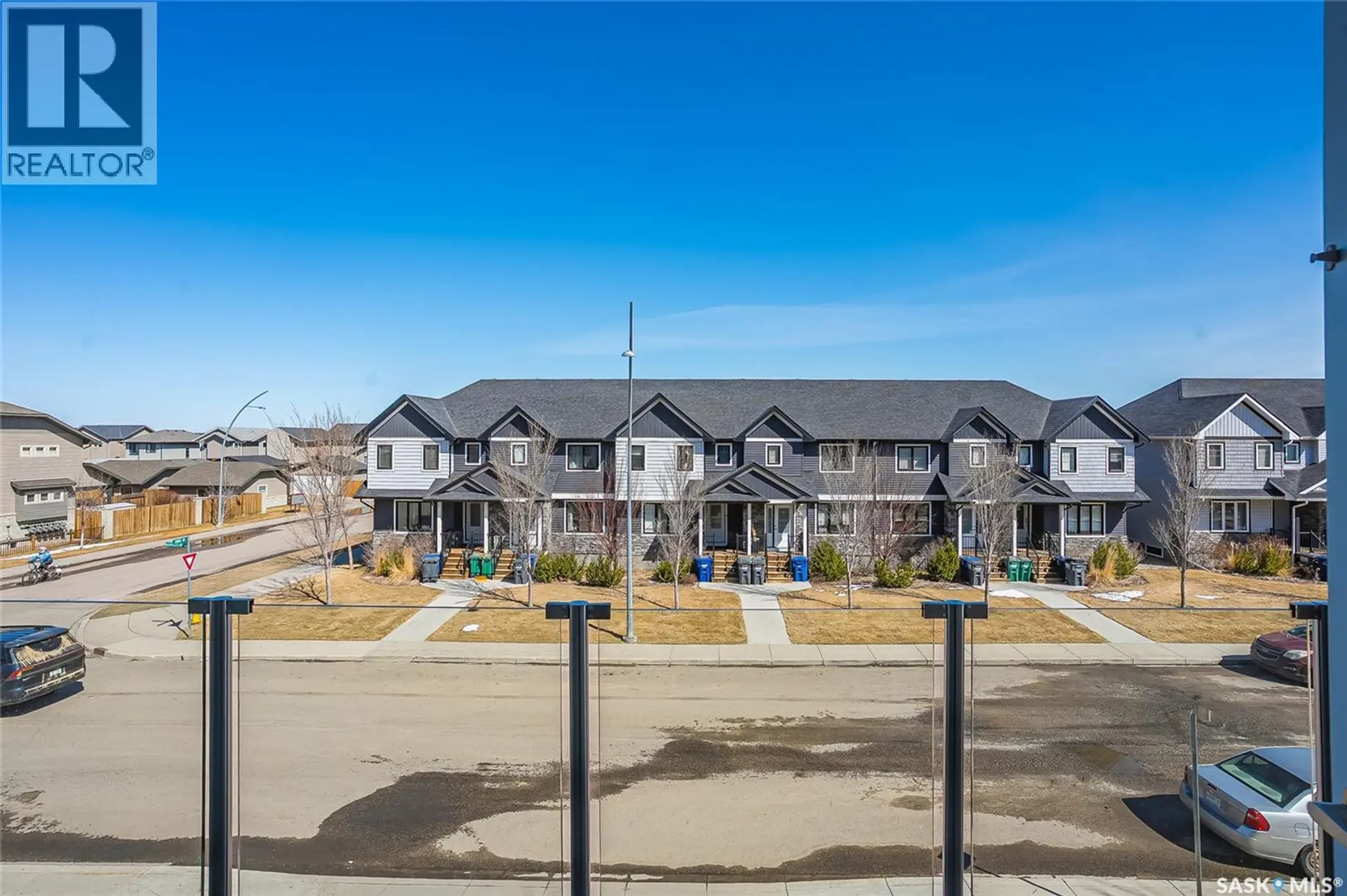 #218 223 Evergreen SQUARE - Image 13