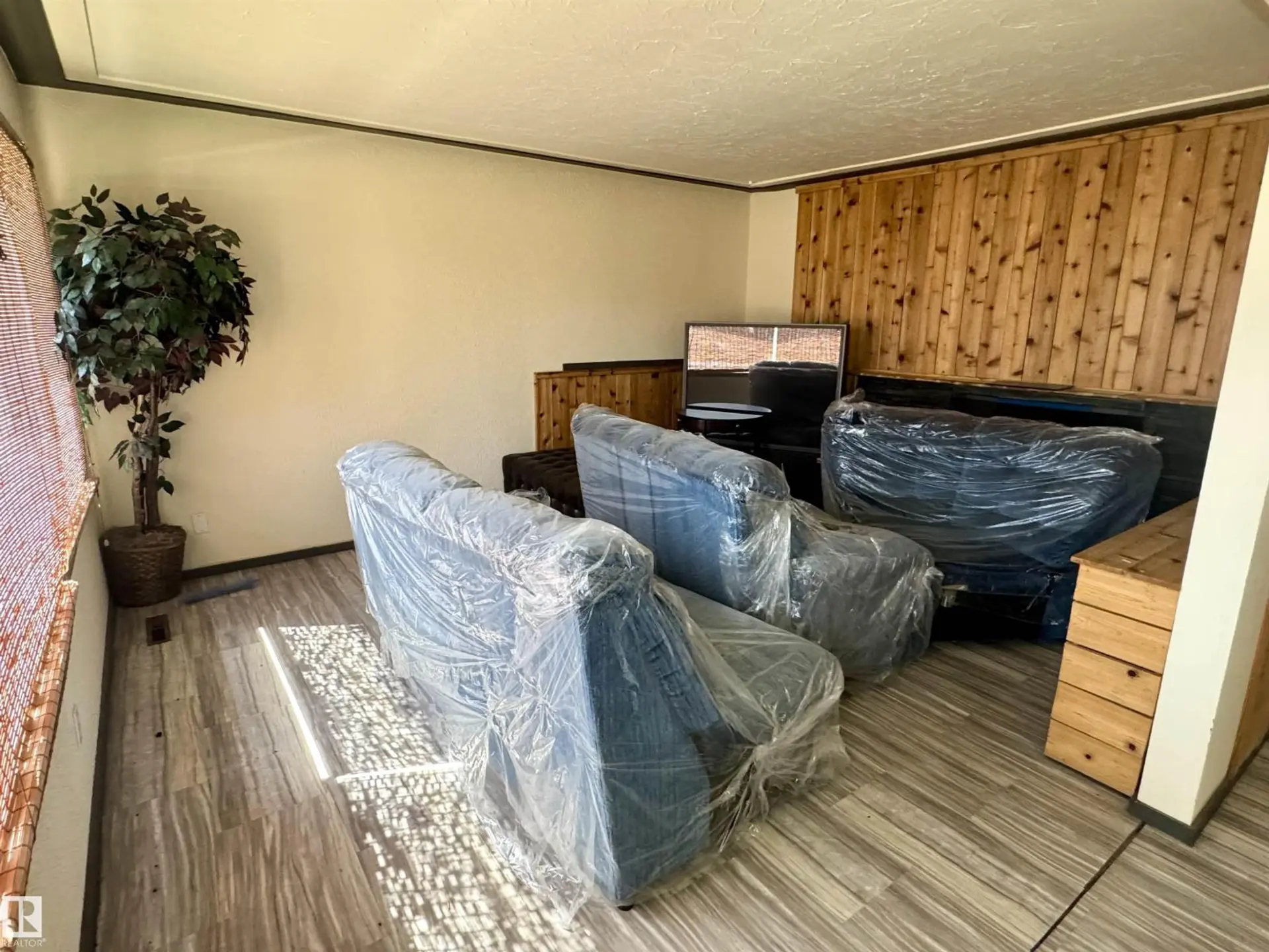 12312 82 ST NW - Image 8