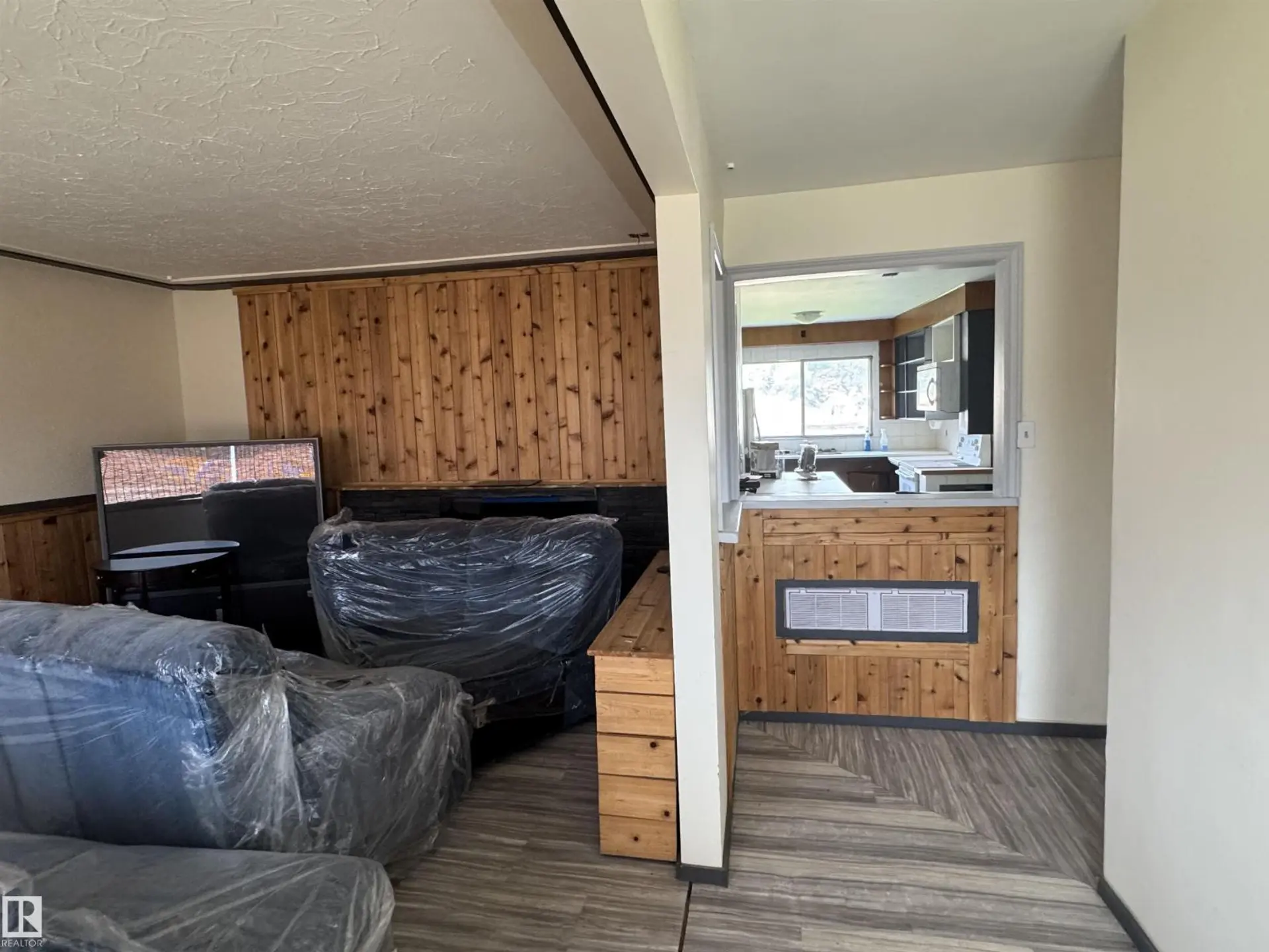 12312 82 ST NW - Image 9