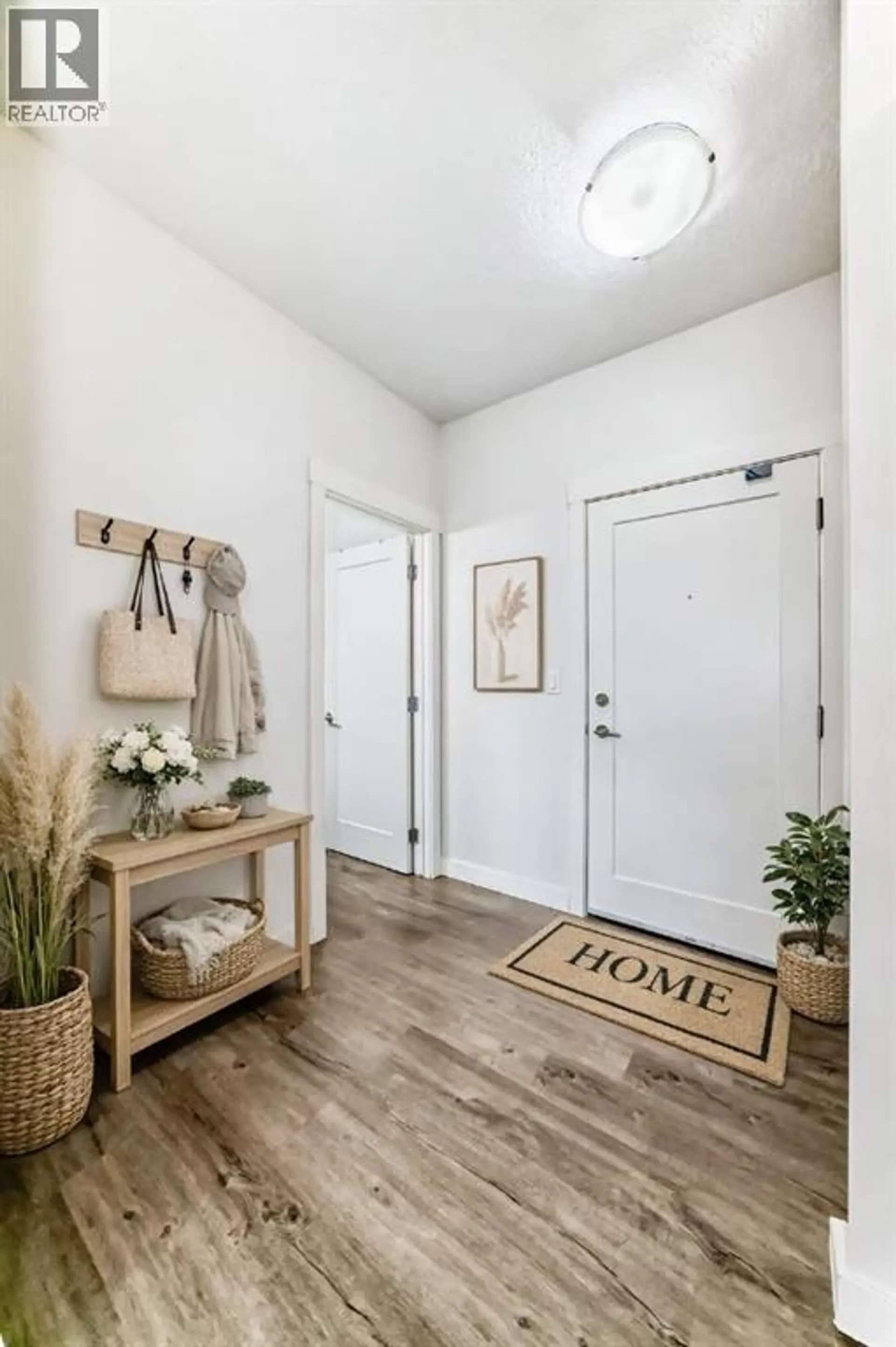 #211 10 Walgrove Walk SE - Image 4