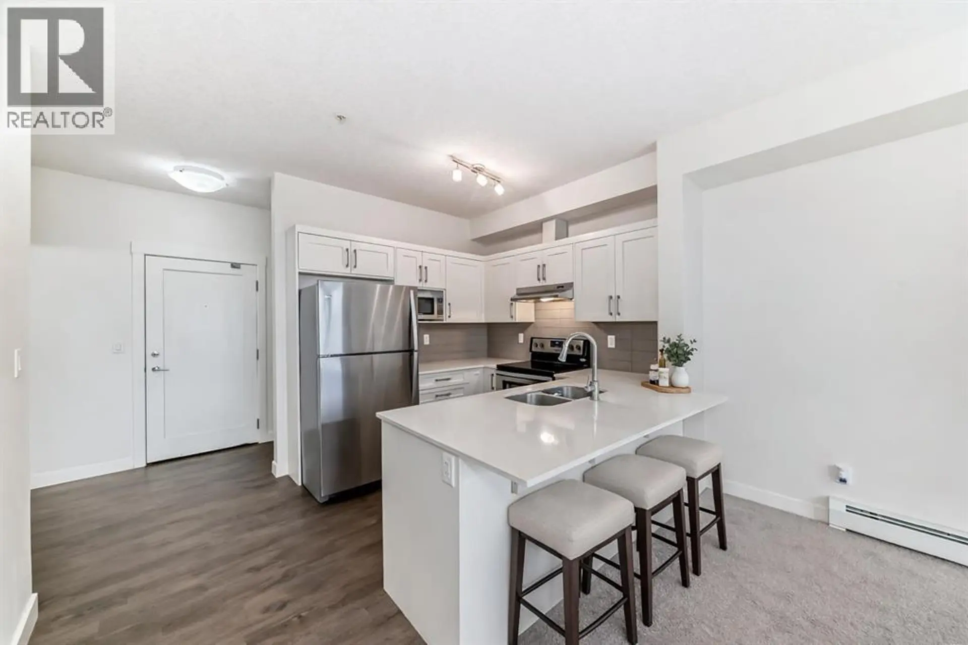 #211 10 Walgrove Walk SE - Image 9