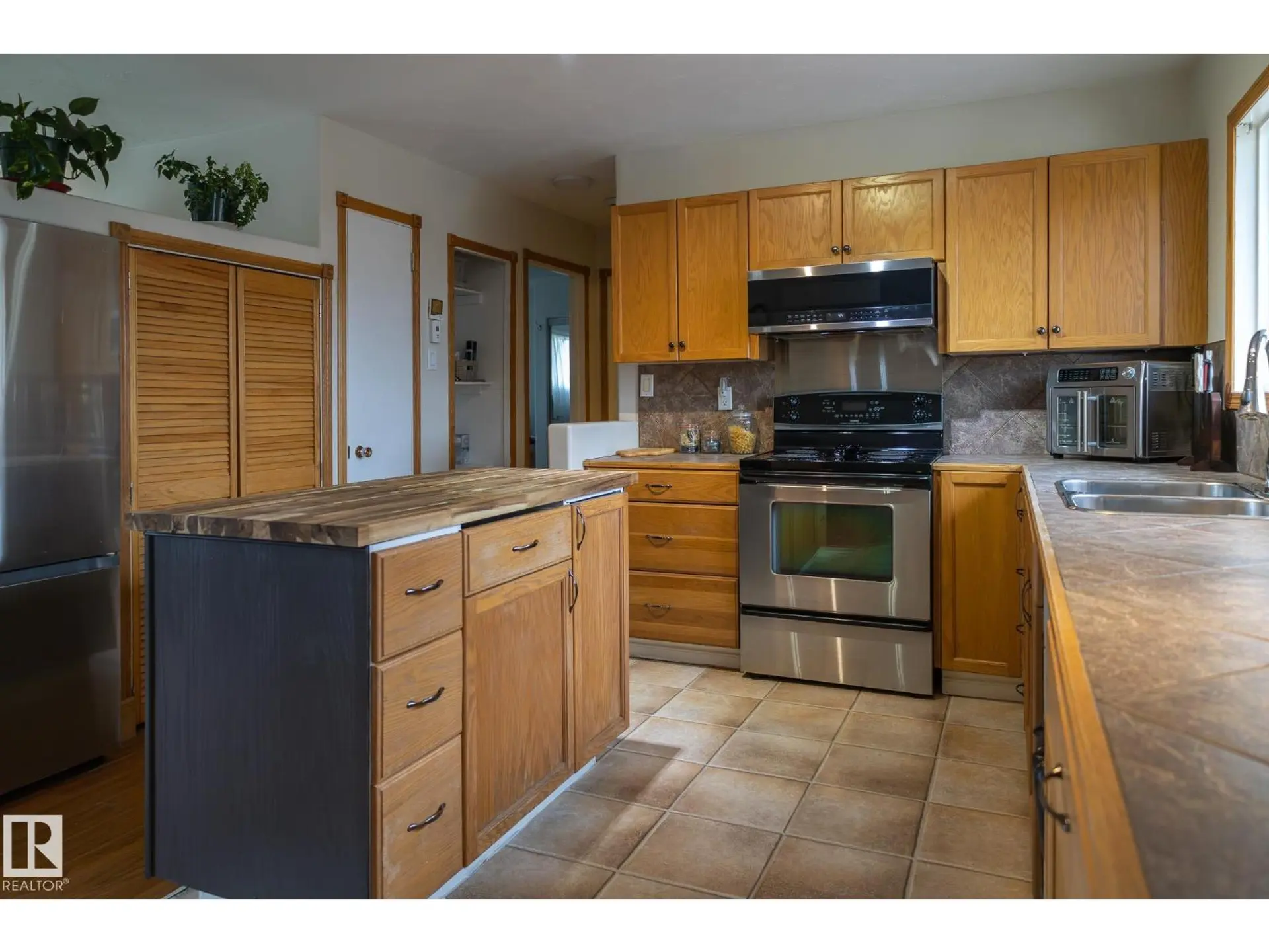 5132 49 AV - Image 6