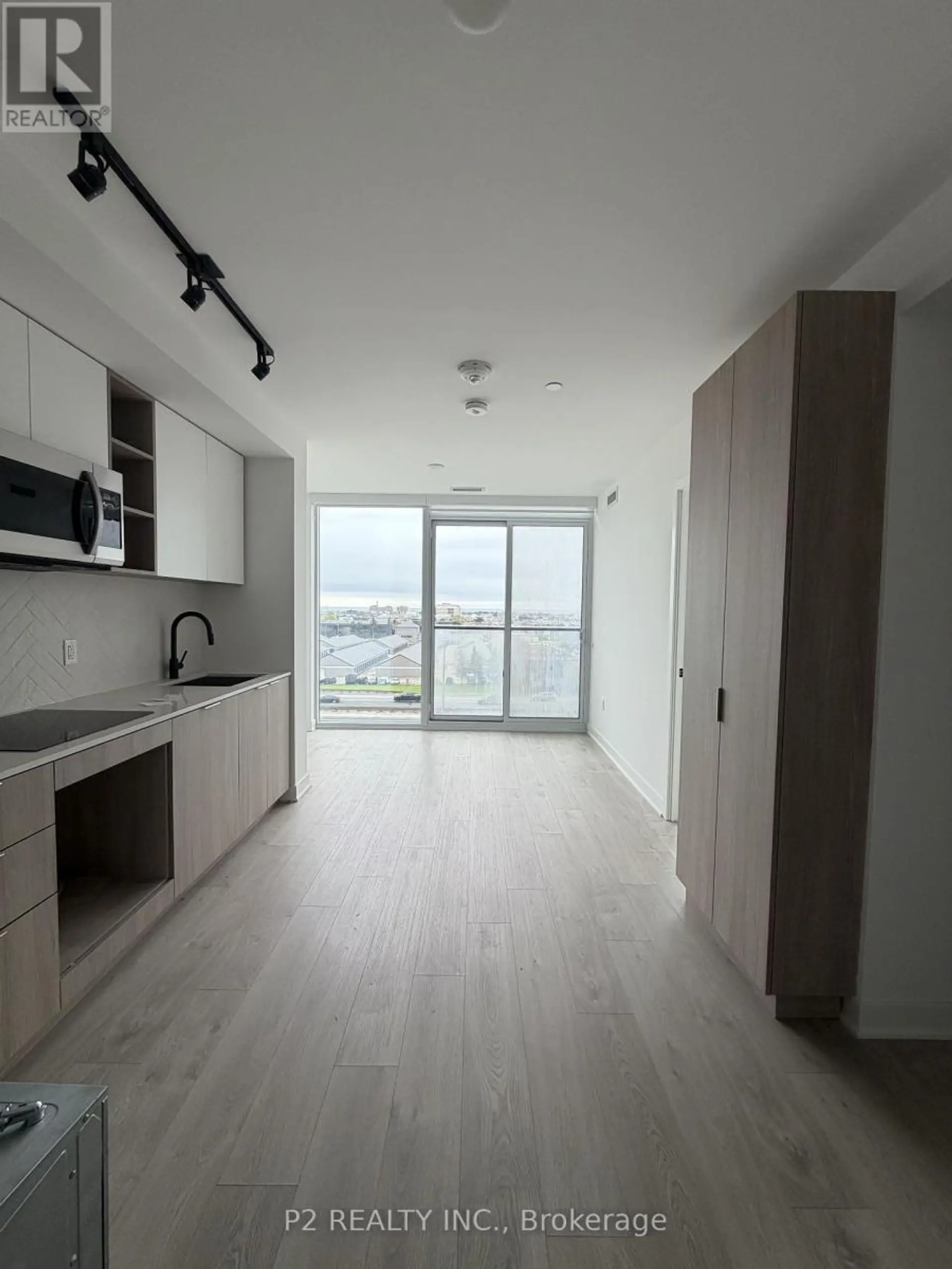 #628 36 ZORRA STREET - Image 6