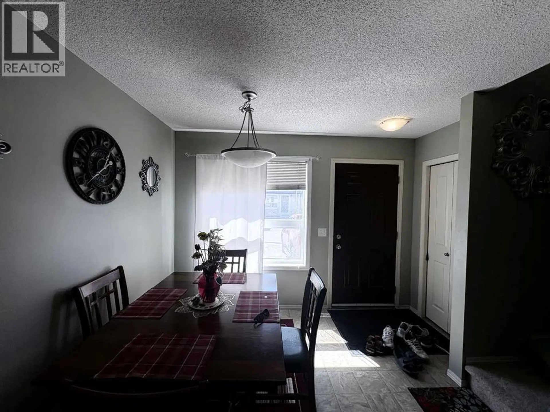 138 Saddlebrook Point NE - Image 6