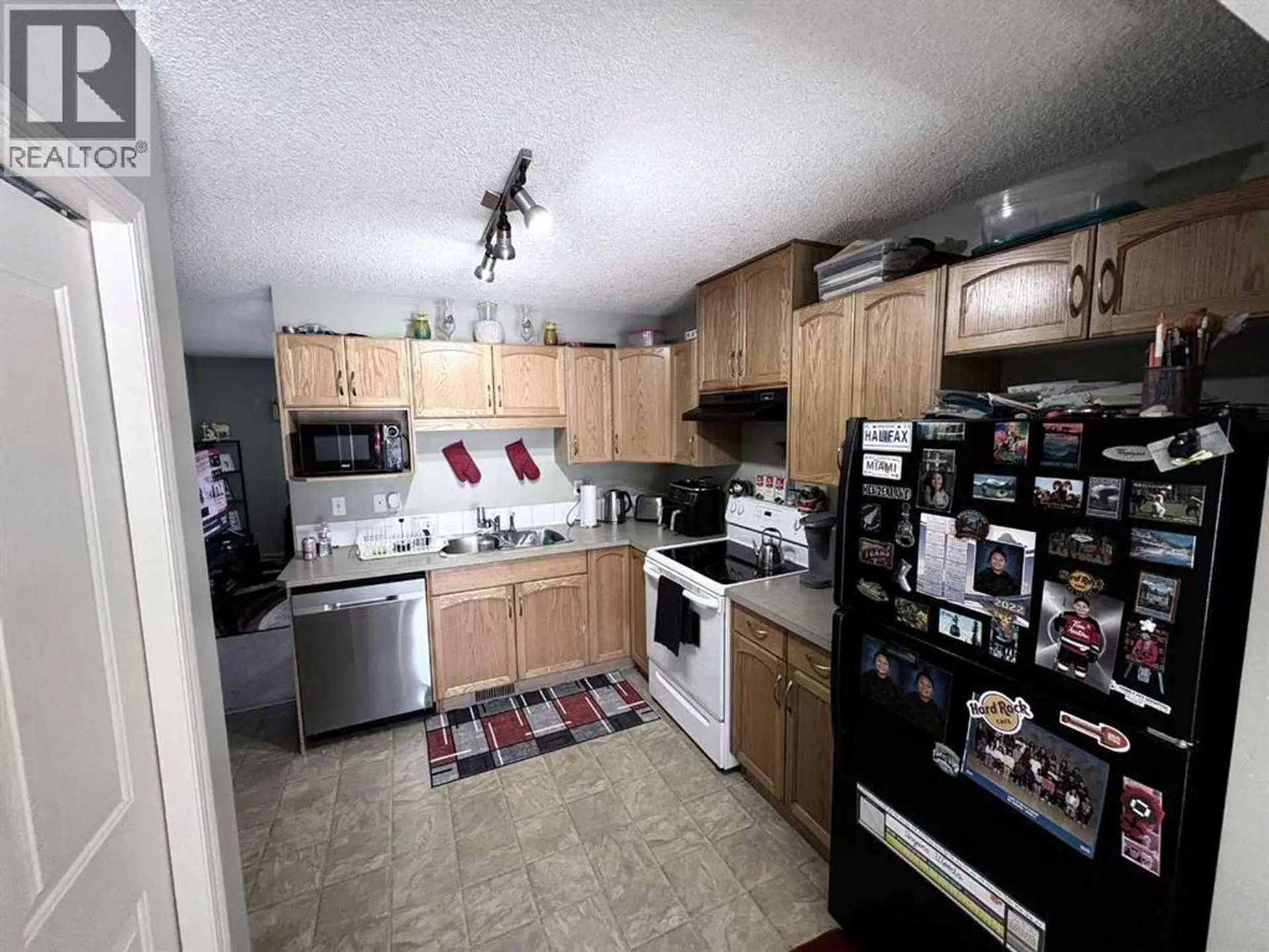138 Saddlebrook Point NE - Image 4