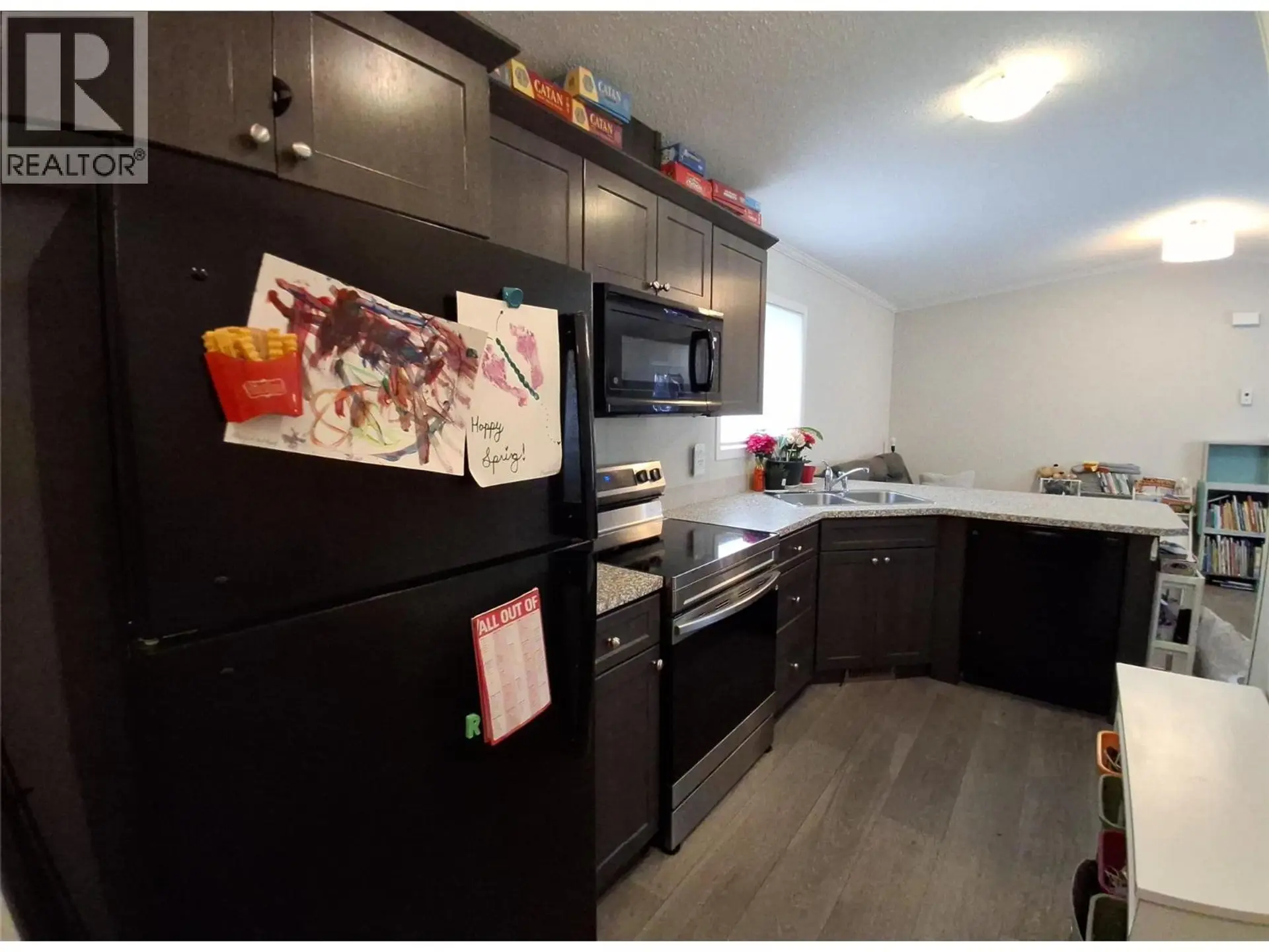 #10 235 Aylmer Road - Image 2