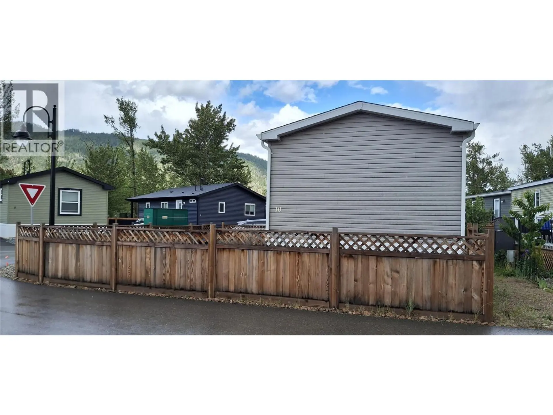 #10 235 Aylmer Road - Image 16