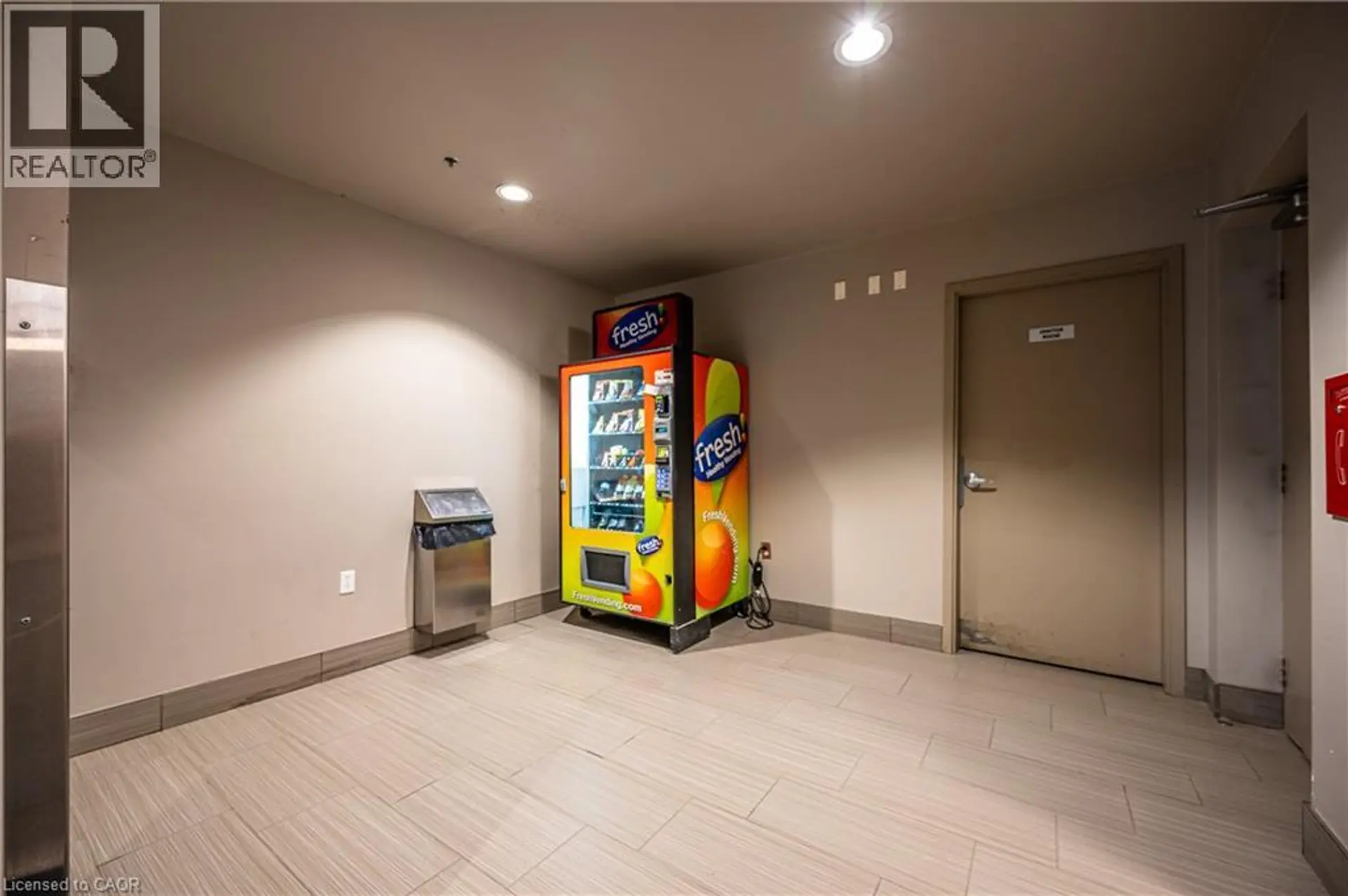 #404 8 HICKORY Street W - Image 6
