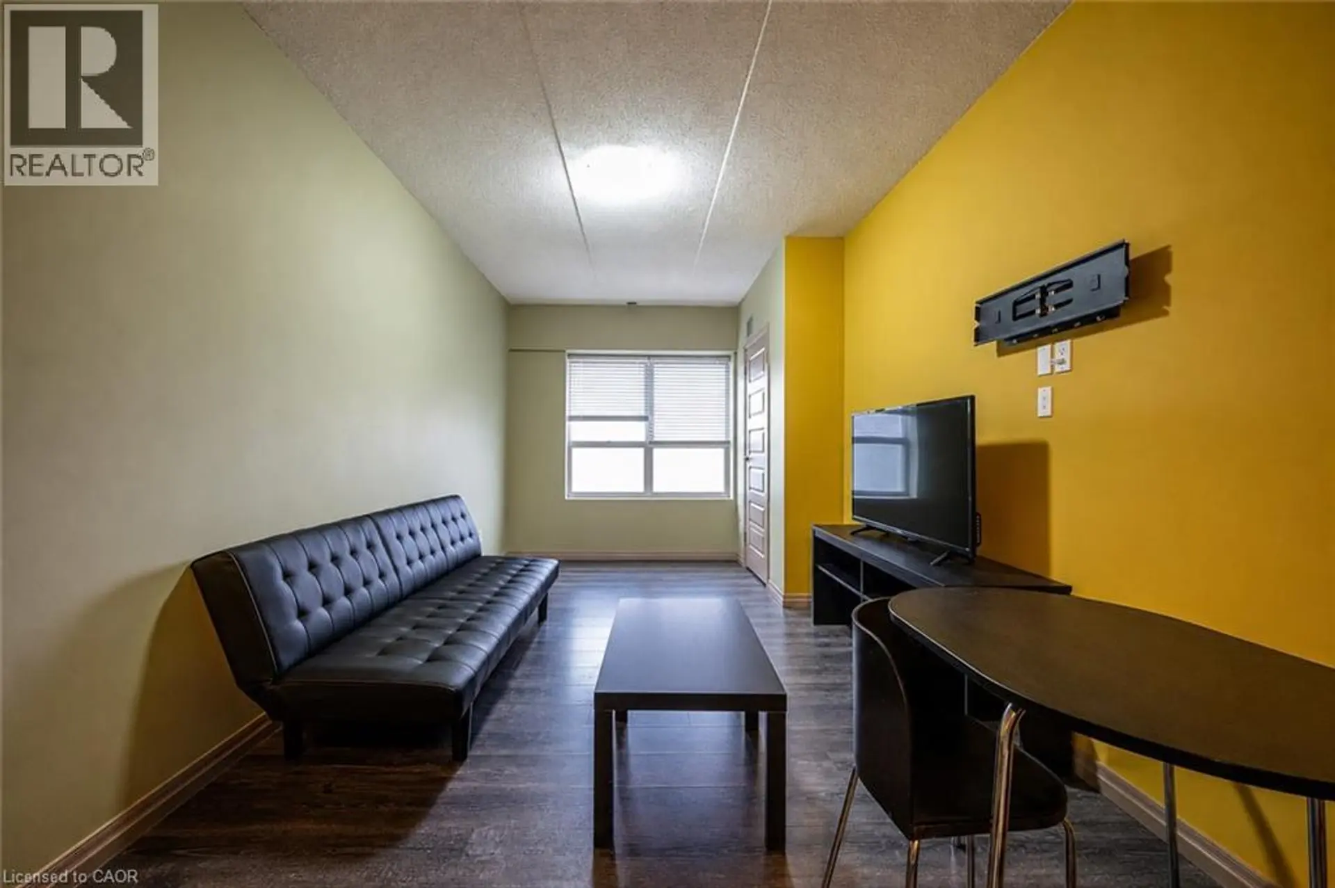 #404 8 HICKORY Street W - Image 8