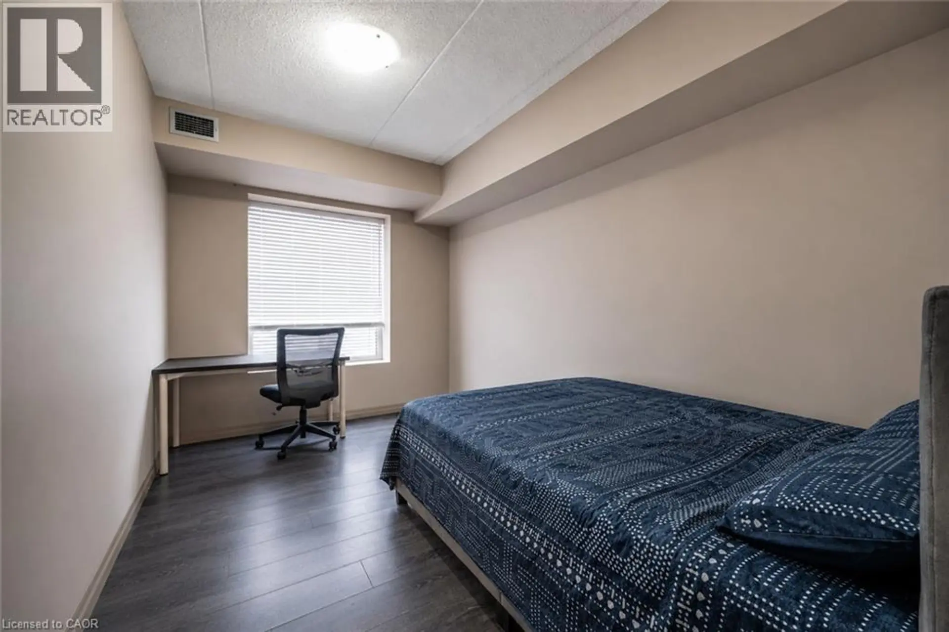 #404 8 HICKORY Street W - Image 10