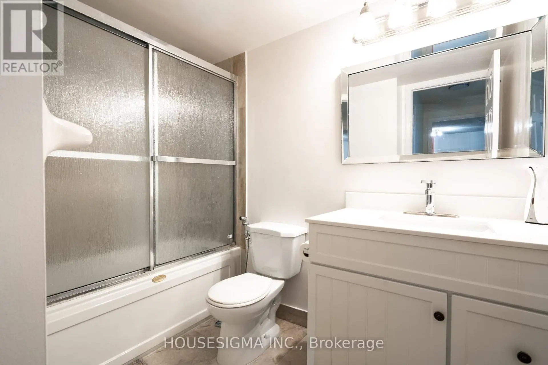 #513 35 KINGSBRIDGE GARDEN CIRCLE - Image 9