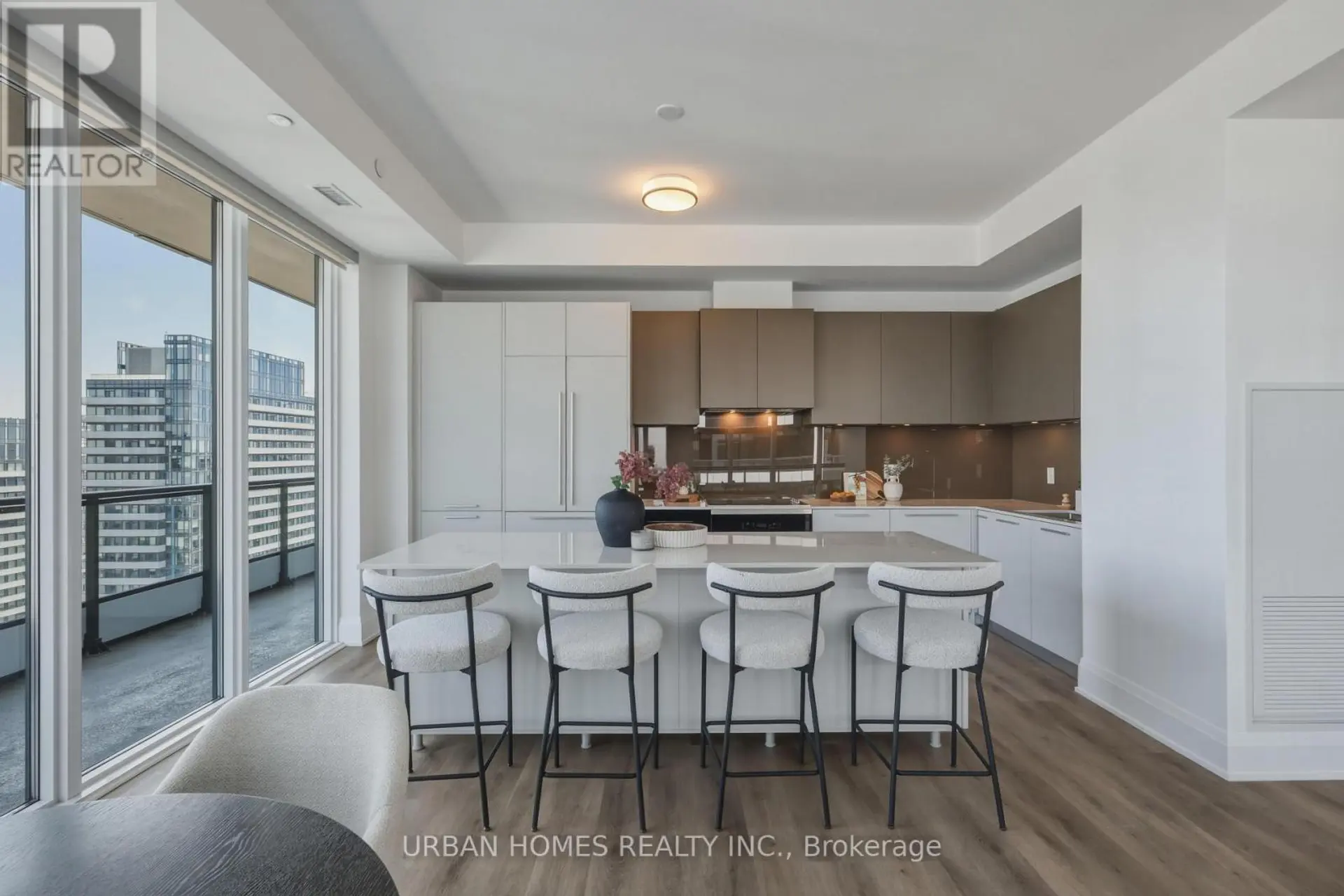 #3601 65 BROADWAY AVENUE - Image 3