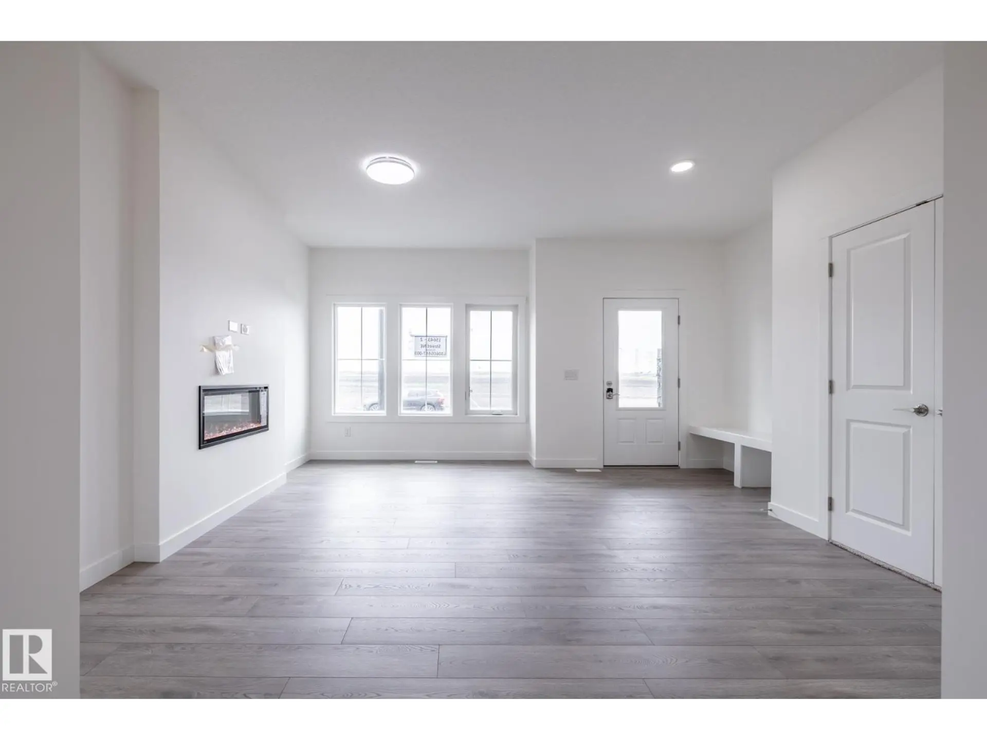 15643 2 ST NE - Image 7