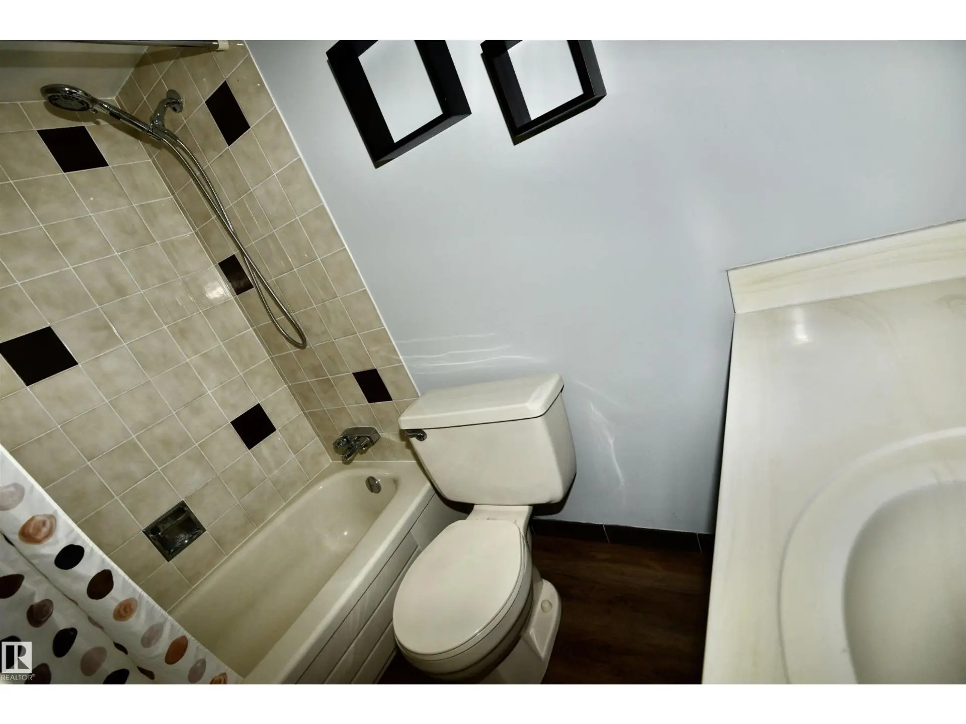 #21 10160 119 ST NW NW - Image 11
