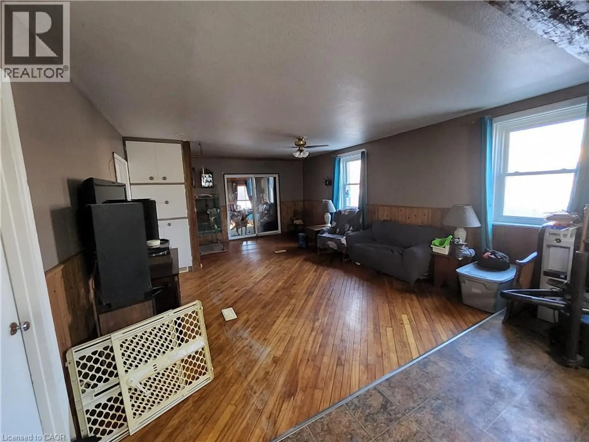 740 HILLCREST Road - Image 4