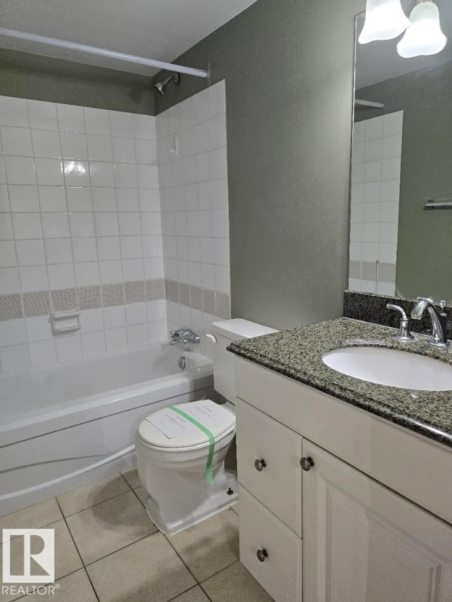 #601 9929 113 ST NW - Image 9