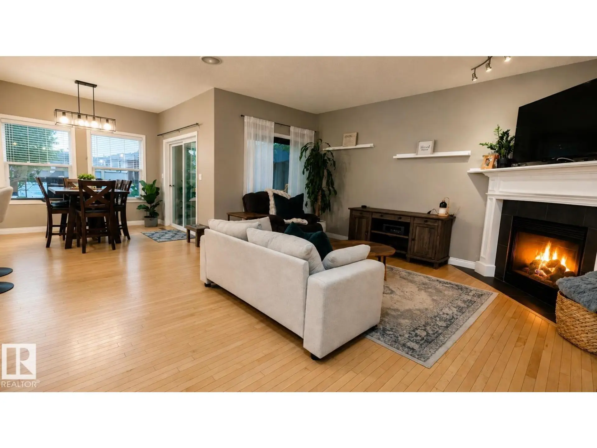 221 HENDERSON LI - Image 5