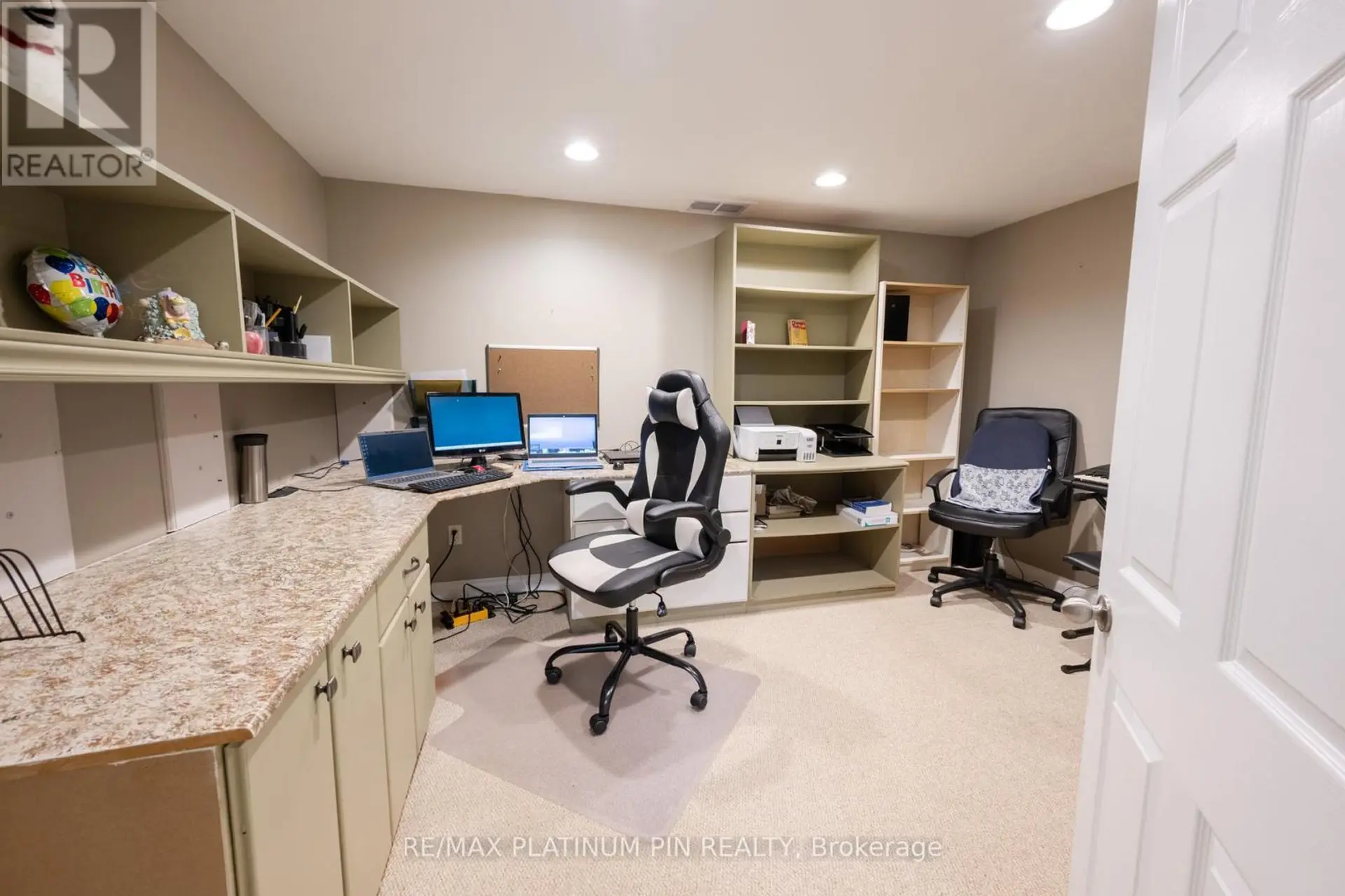 21 LONGFIELD DRIVE - Image 11