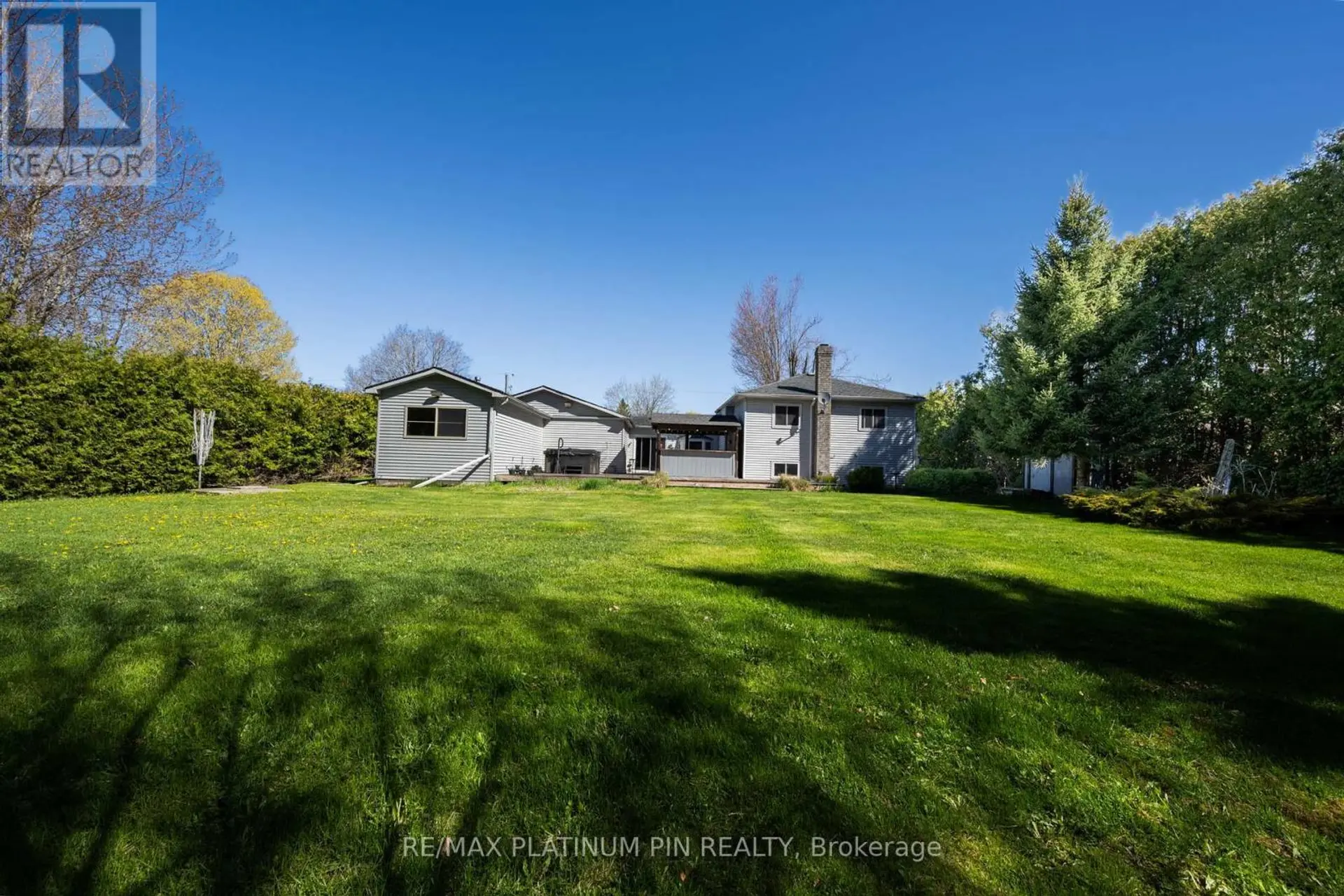 21 LONGFIELD DRIVE - Image 12