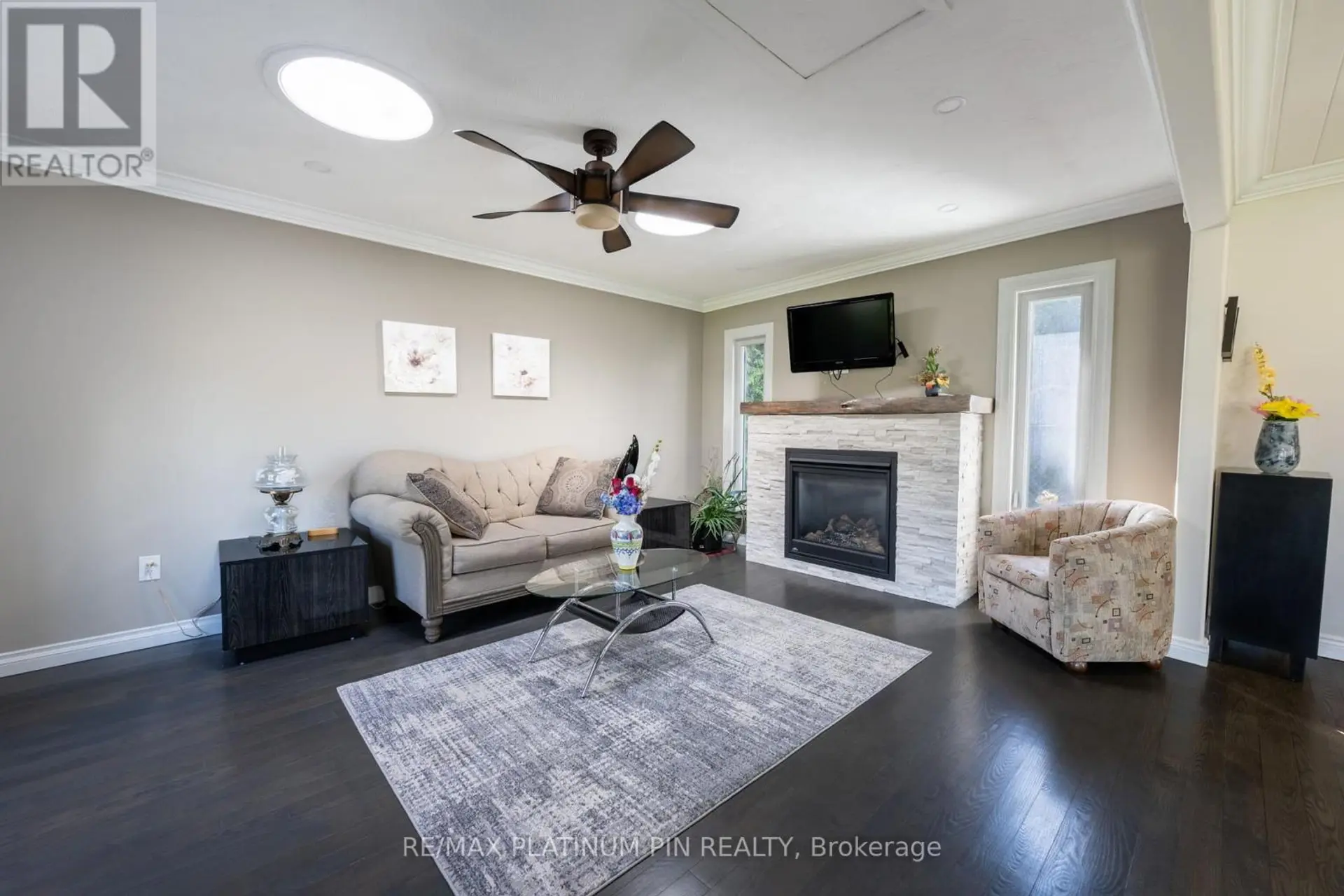 21 LONGFIELD DRIVE - Image 3