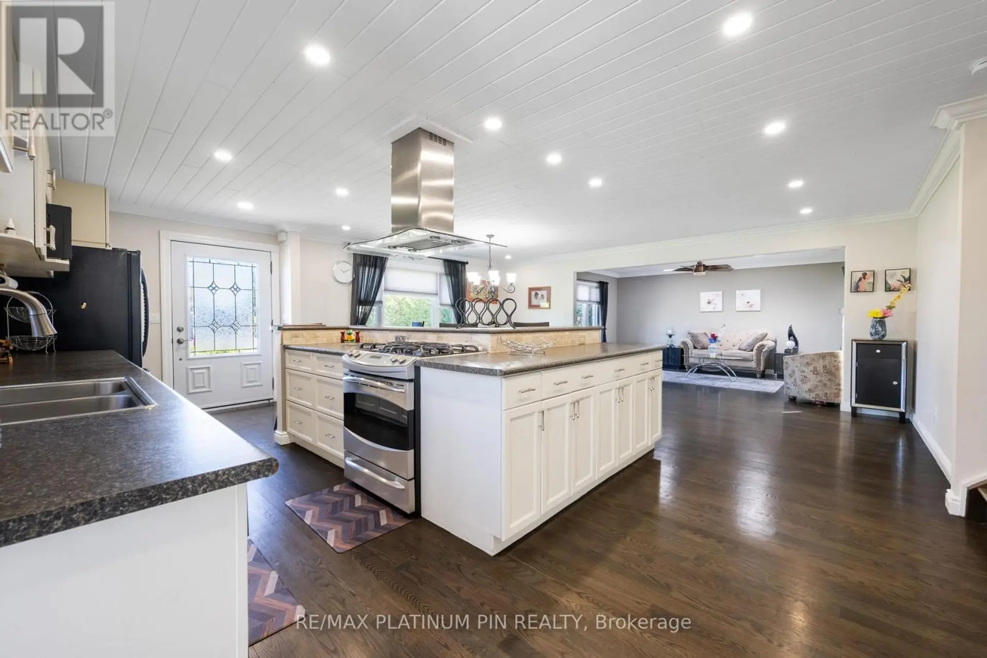 21 LONGFIELD DRIVE - Image 4