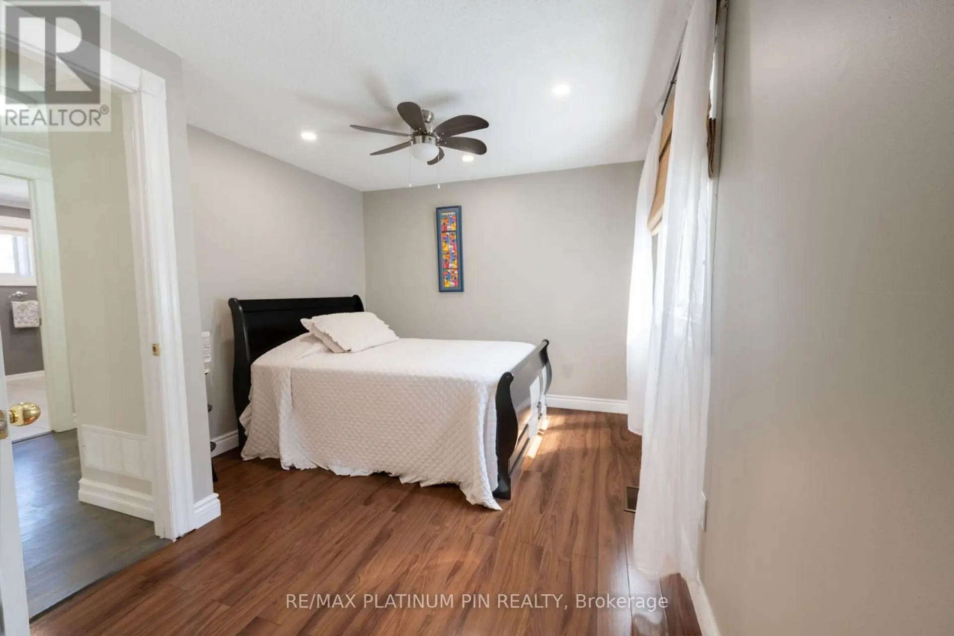 21 LONGFIELD DRIVE - Image 5