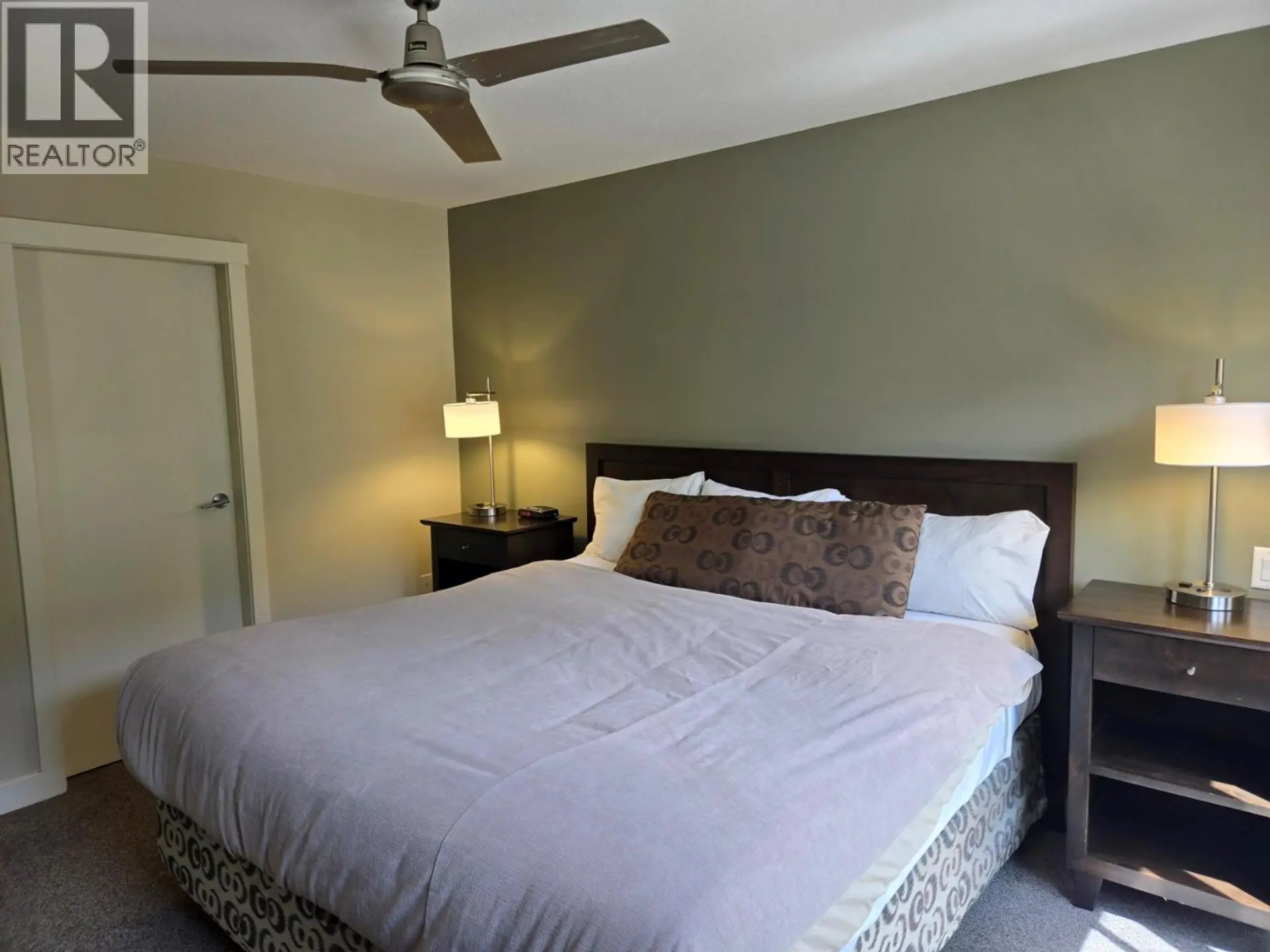 #223 B 2049 SUMMIT Drive - Image 17