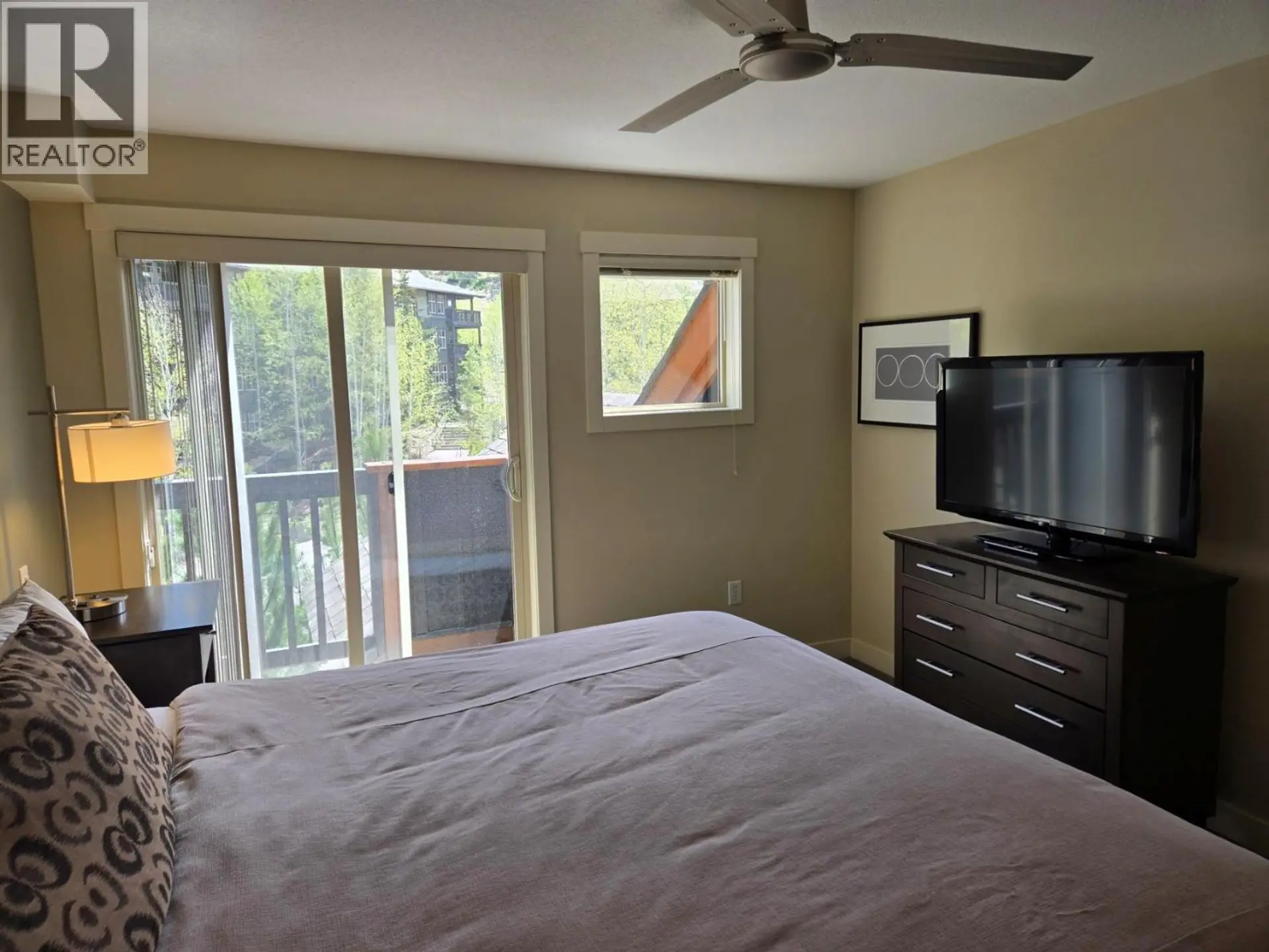 #223 B 2049 SUMMIT Drive - Image 19