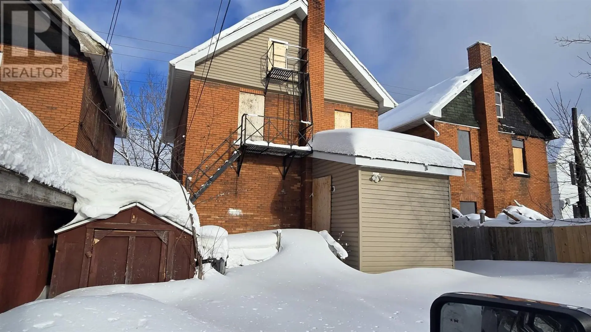 159 Wellington ST E - Image 6