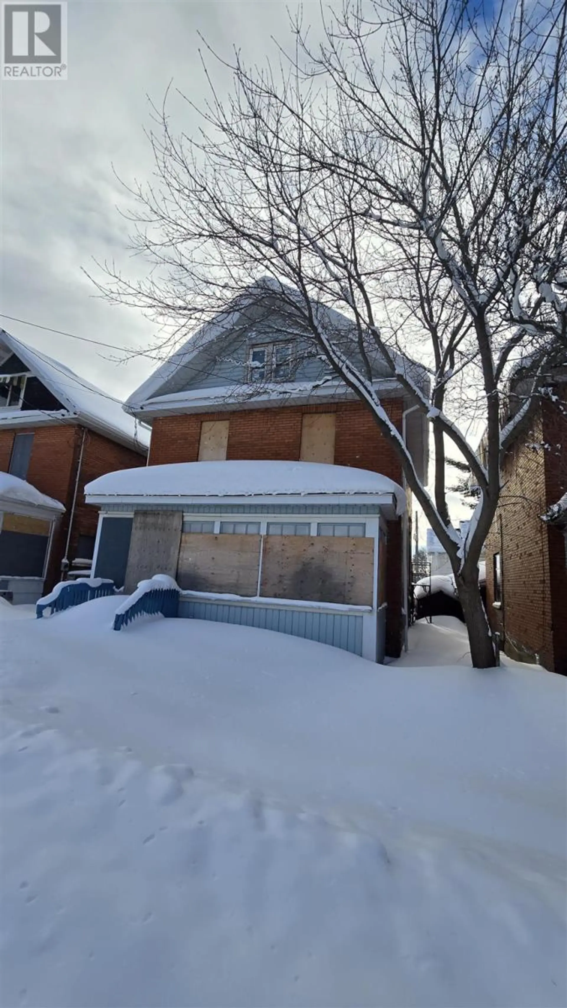 159 Wellington ST E - Image 1