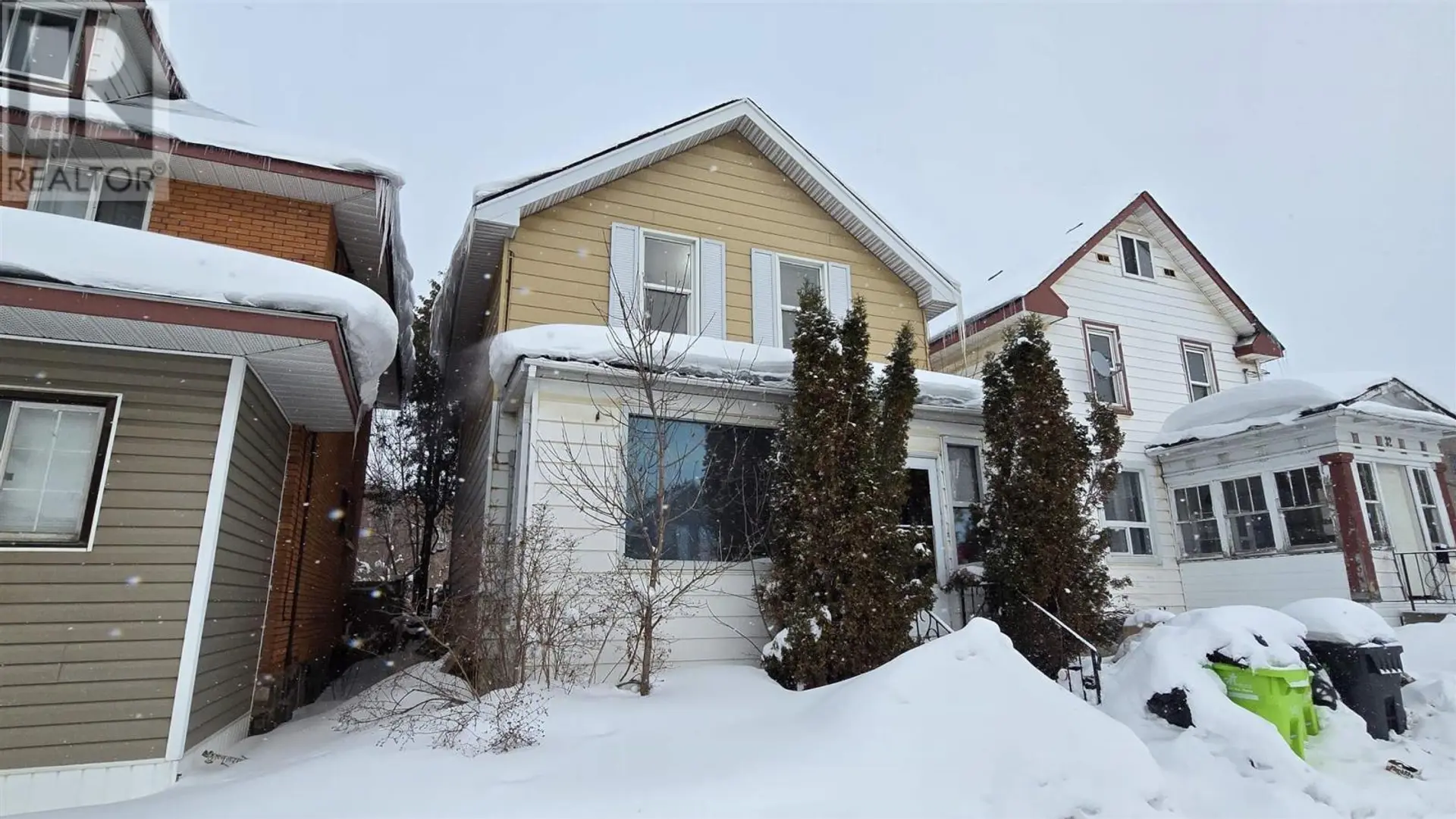 36 Cathcart ST - Image 4
