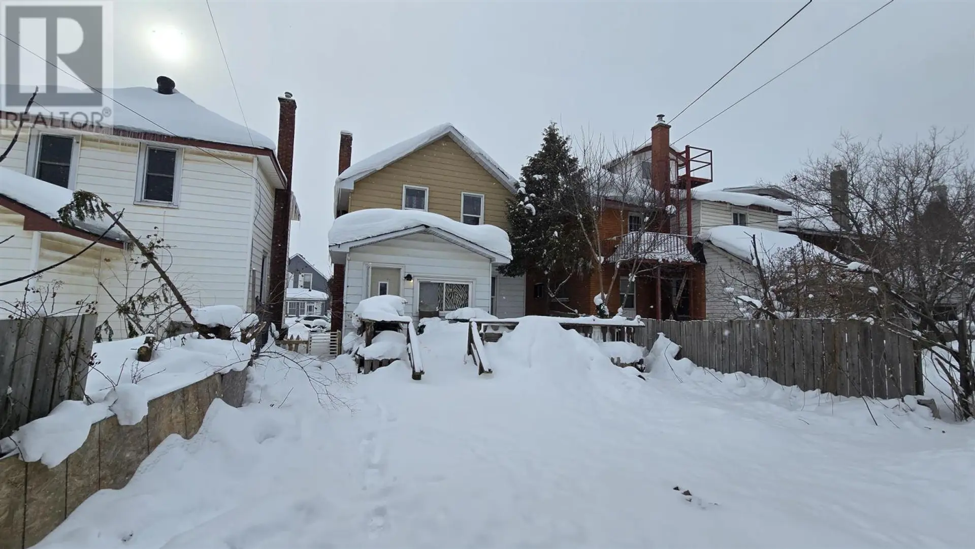 36 Cathcart ST - Image 9