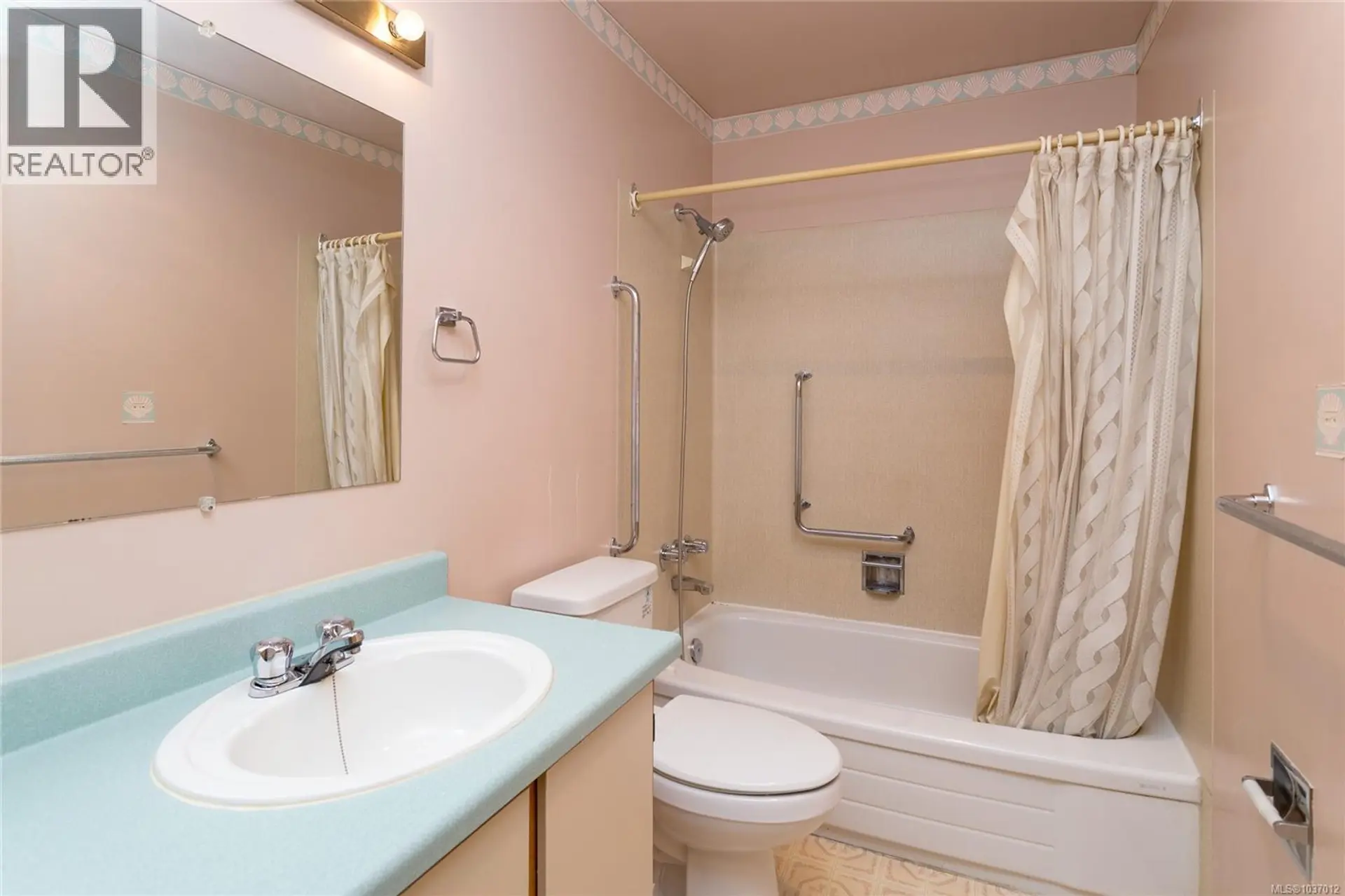 #409 3255 Glasgow Ave - Image 4