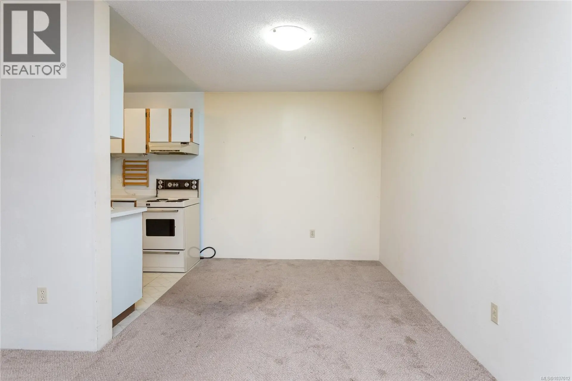 #409 3255 Glasgow Ave - Image 11