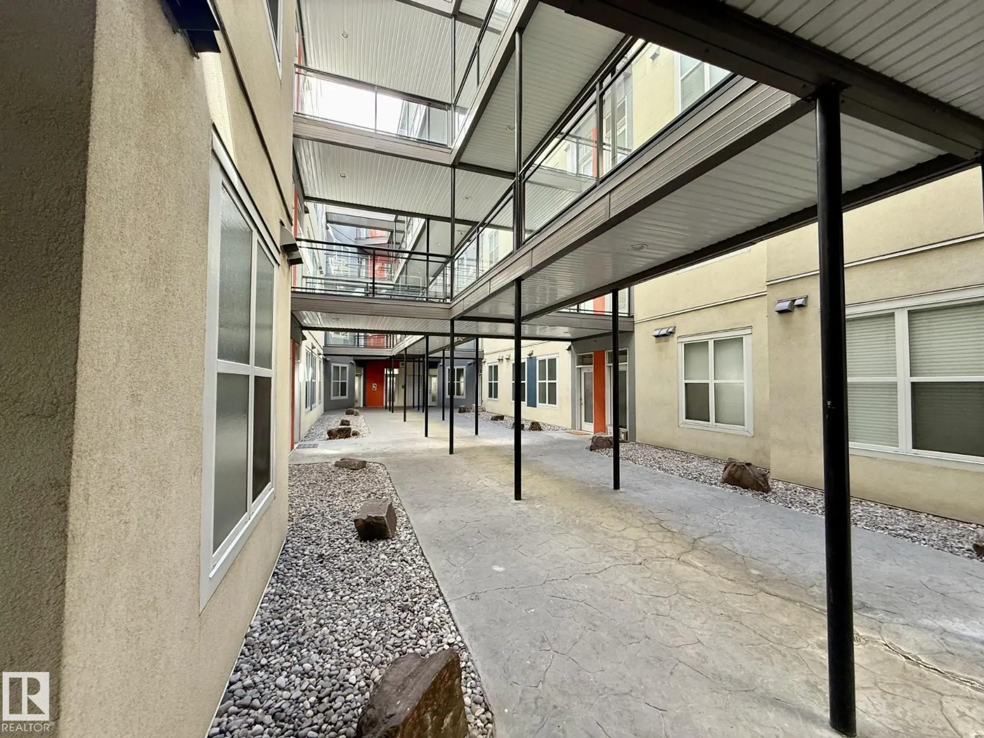 #417 10147 112 ST NW - Image 18