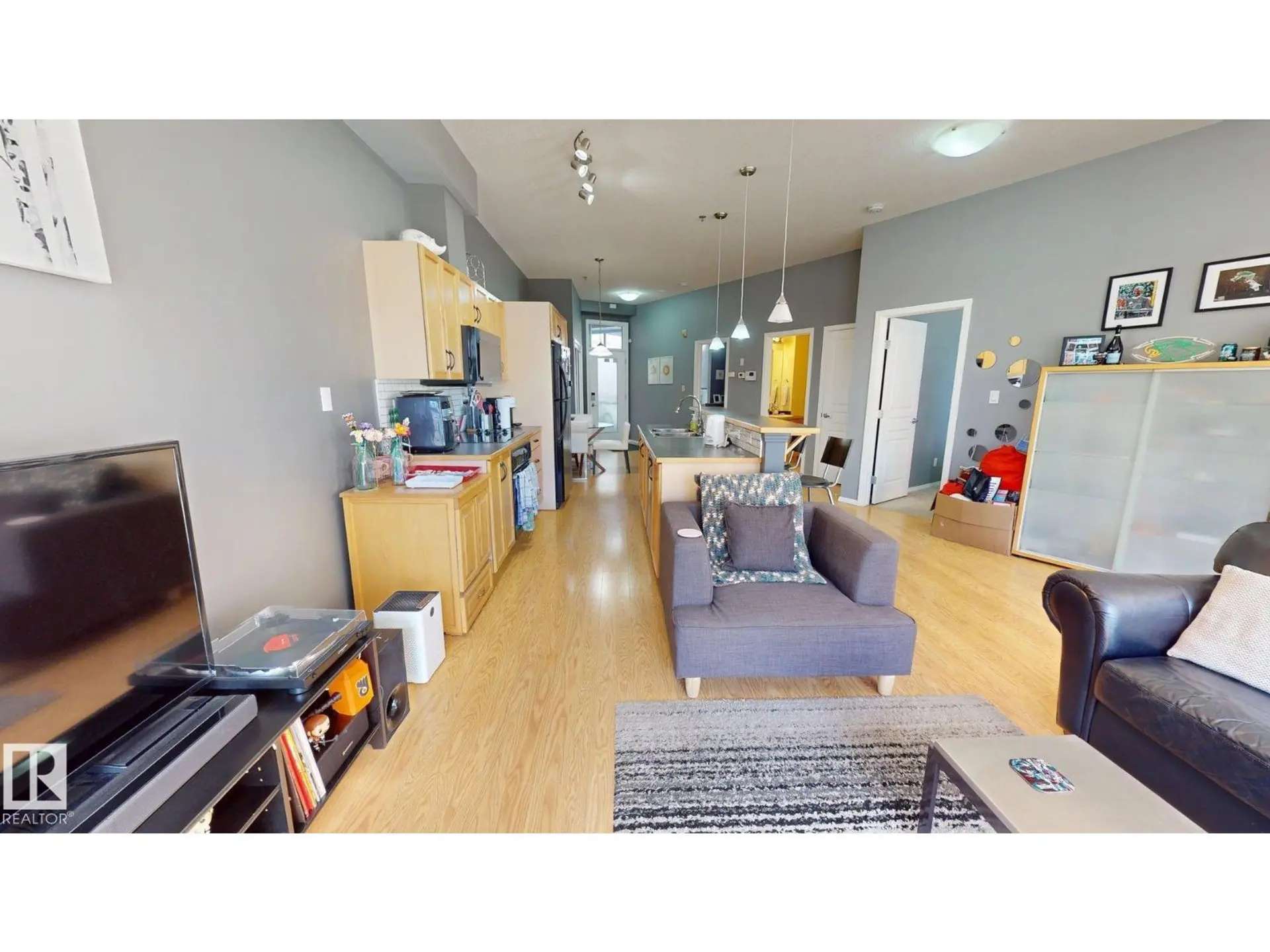 #417 10147 112 ST NW - Image 4