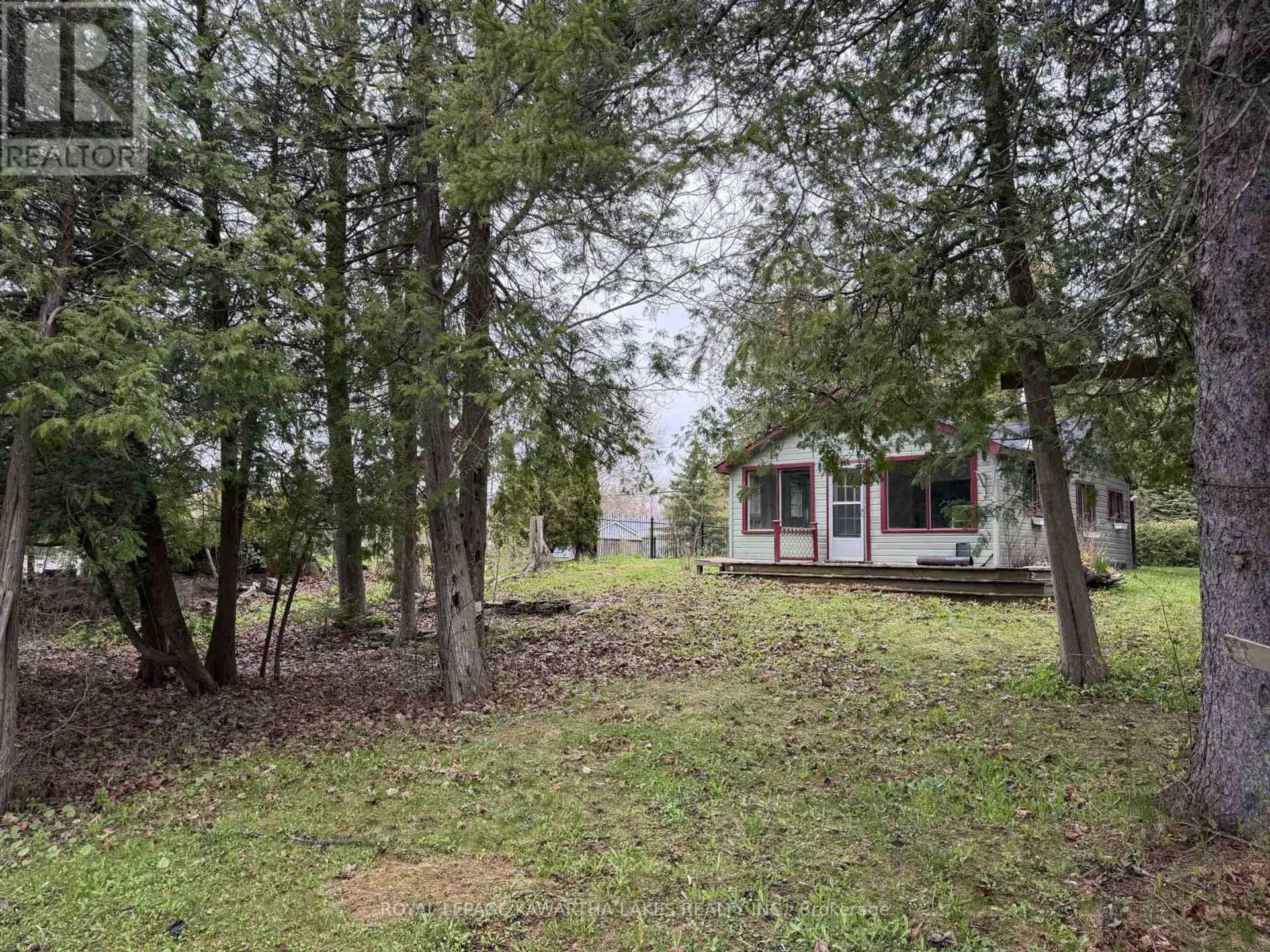 8 STURGEON GLEN ROAD - Image 17
