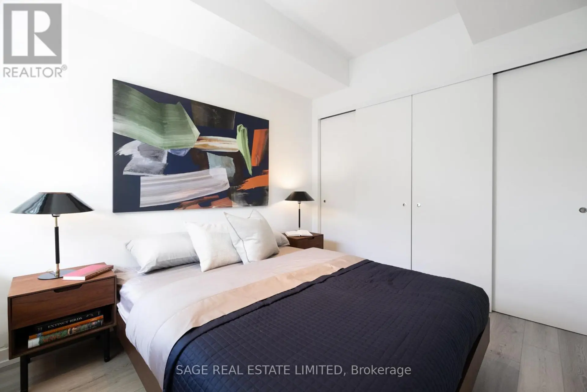 #206 863 ST CLAIR AVENUE W - Image 4
