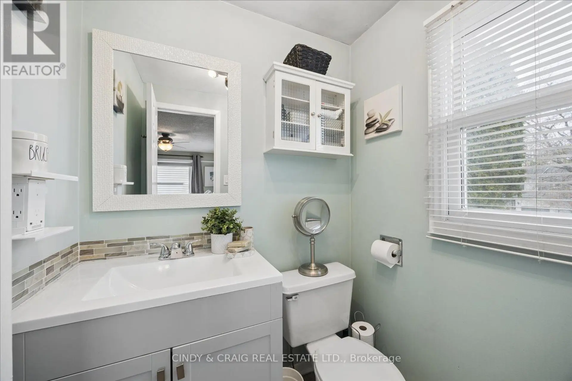 31 HILLHURST CRESCENT - Image 10