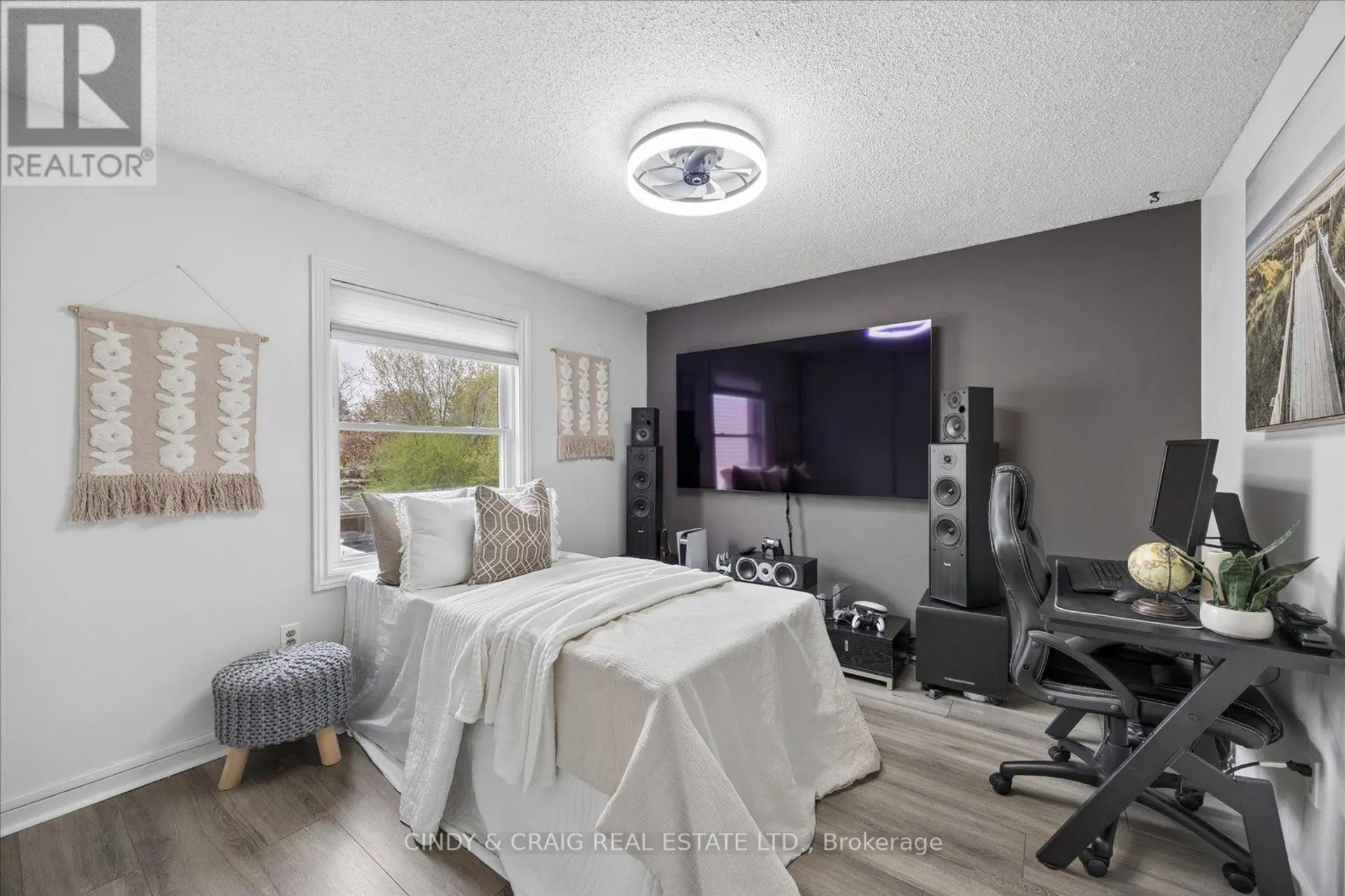 31 HILLHURST CRESCENT - Image 12