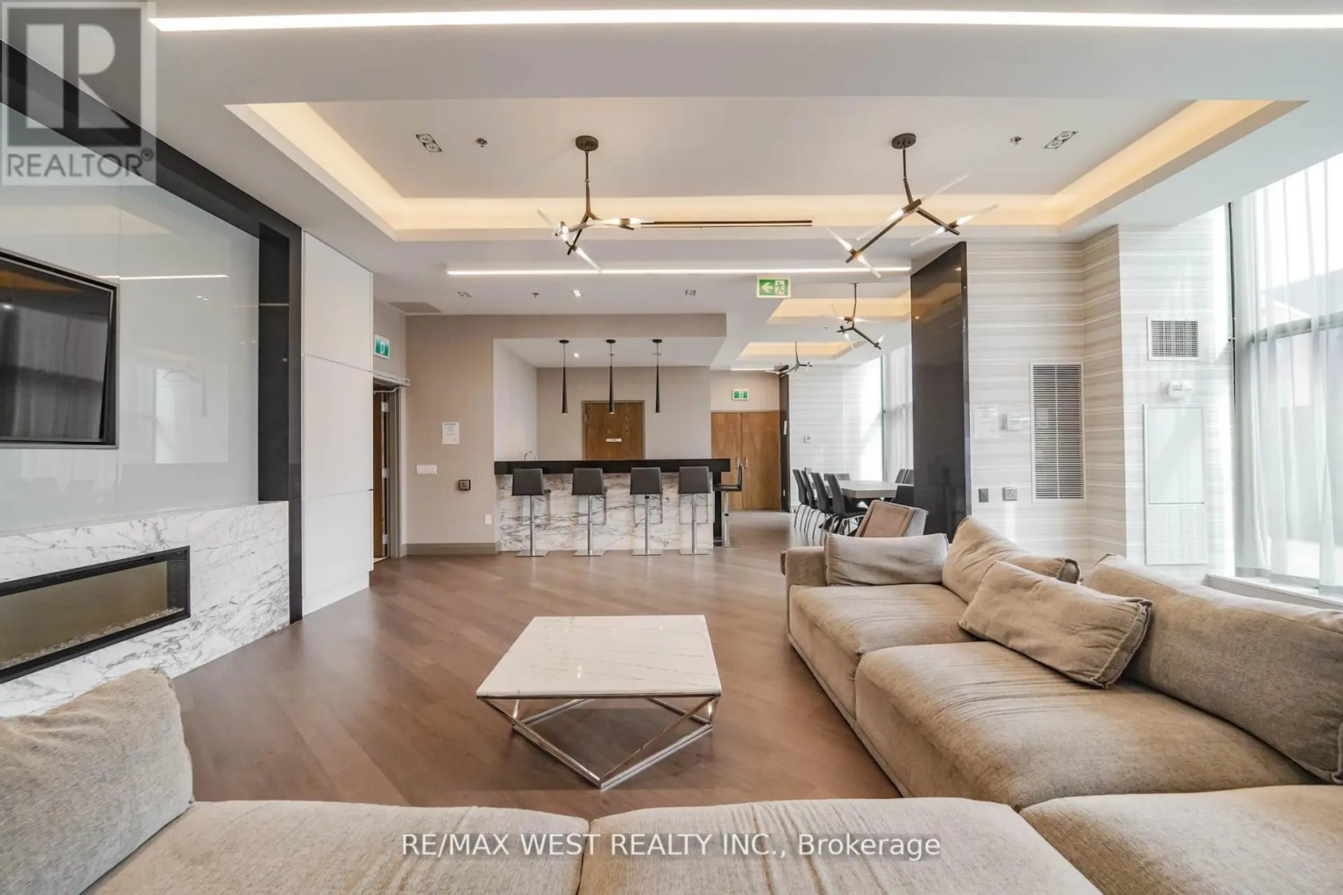 #229 99 EAGLE ROCK WAY - Image 10